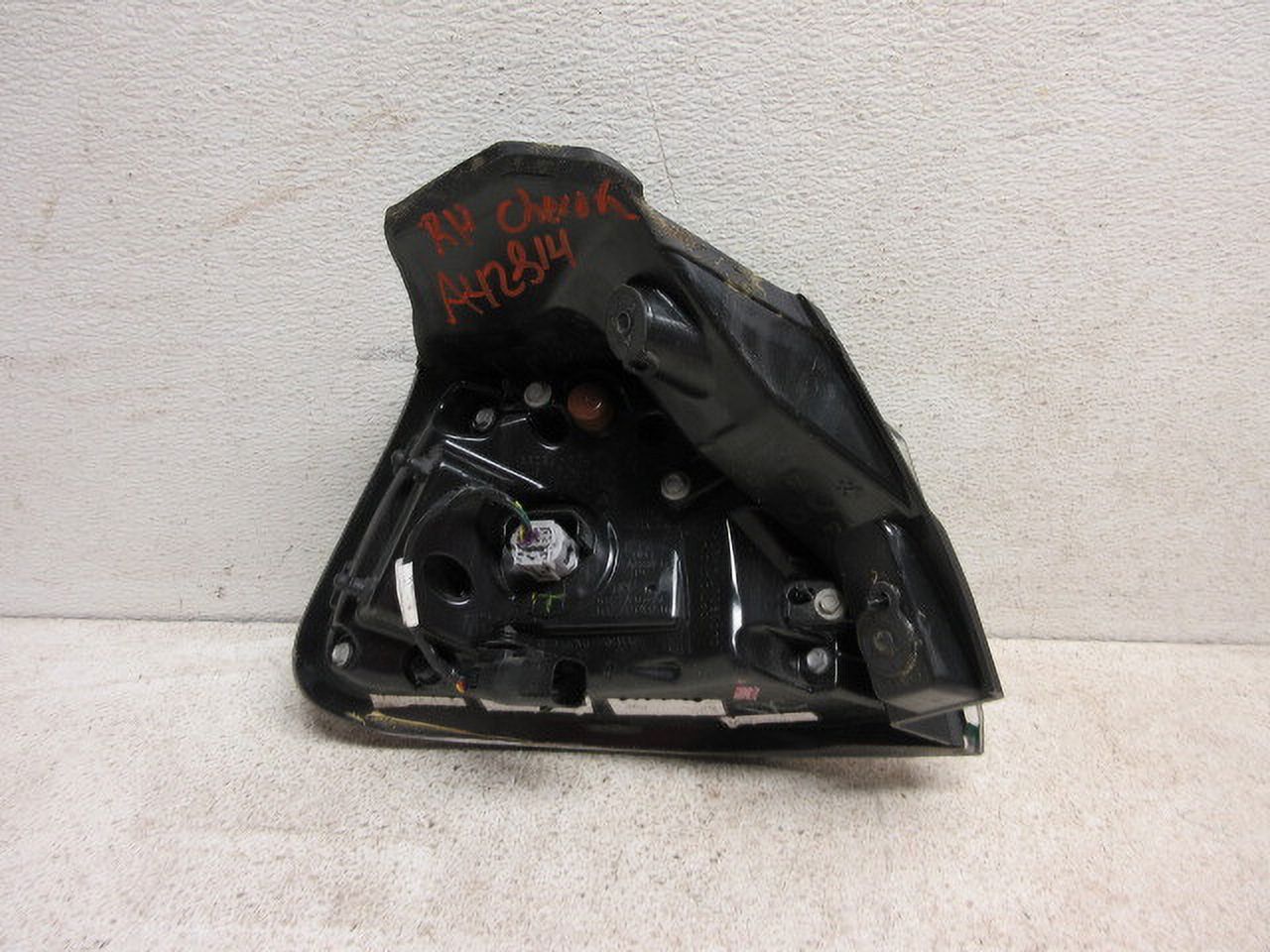 Pre-Owned 2019-2022 Jeep Cherokee RH Passenger Led Tail Lamp Tail Light OEM LKQ (Good)