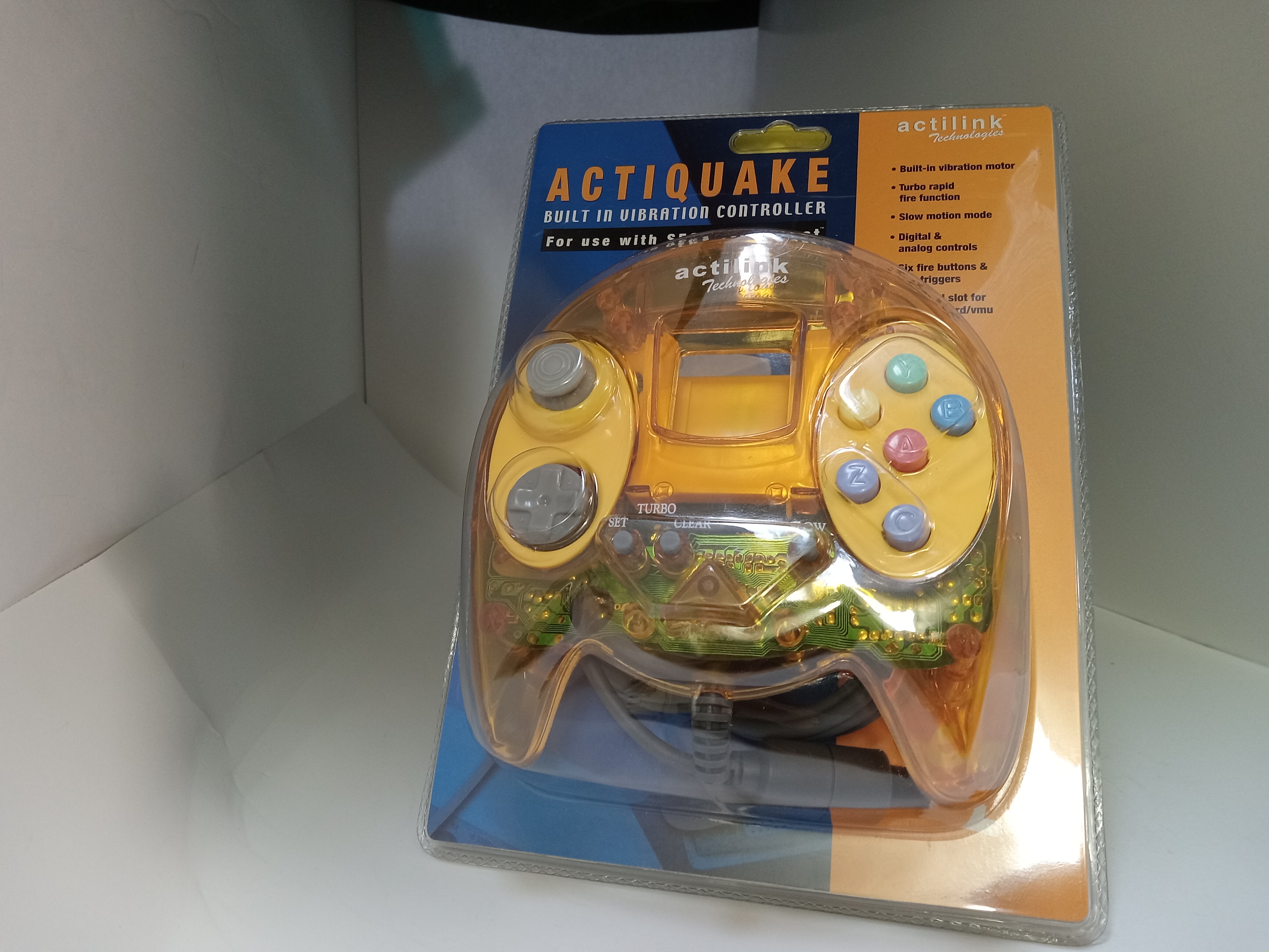 ACTIQUAKE Sega Dreamcast Controller W/Vibration Rumble + Slow/Turbo