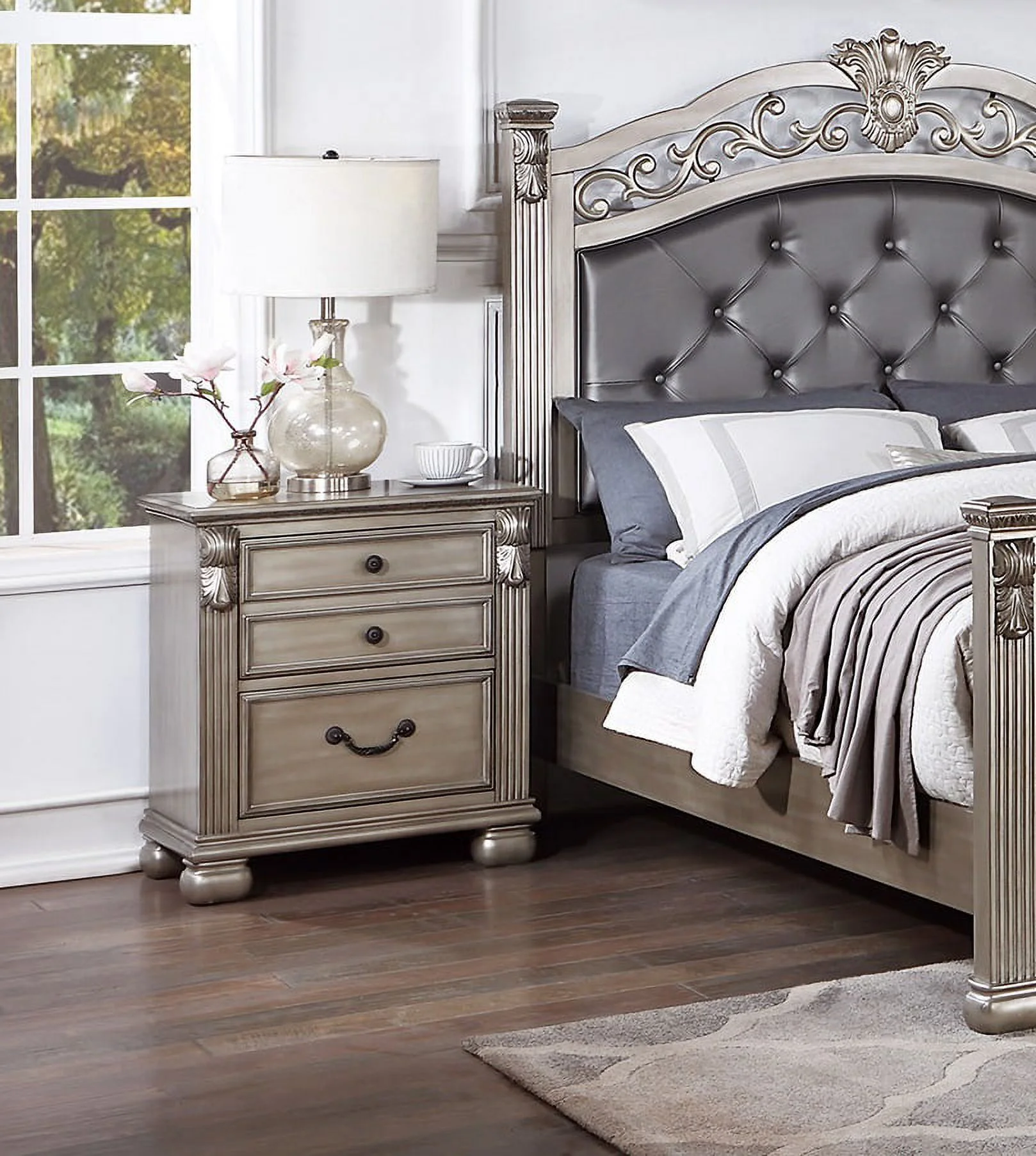 Queen Size Bed Antique Formal Fabric Tufted HB FB Bed 2x Nightstands 3pc Set Grey Finish Posts Bed bedroom Furniture