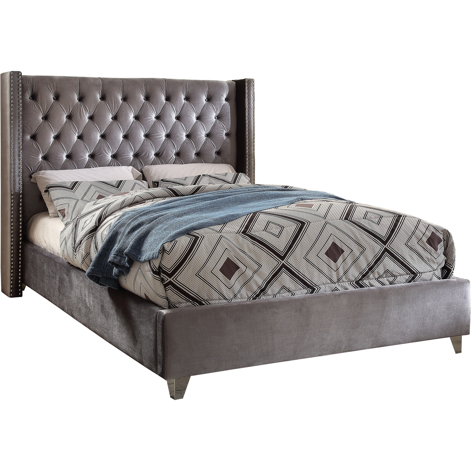 Homestock Lakefront Luxury Velvet Queen Bed