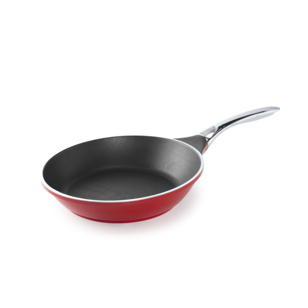 NORDIC WARE 10 IN PROCAST W/SS HANDLE RED &nbsp;