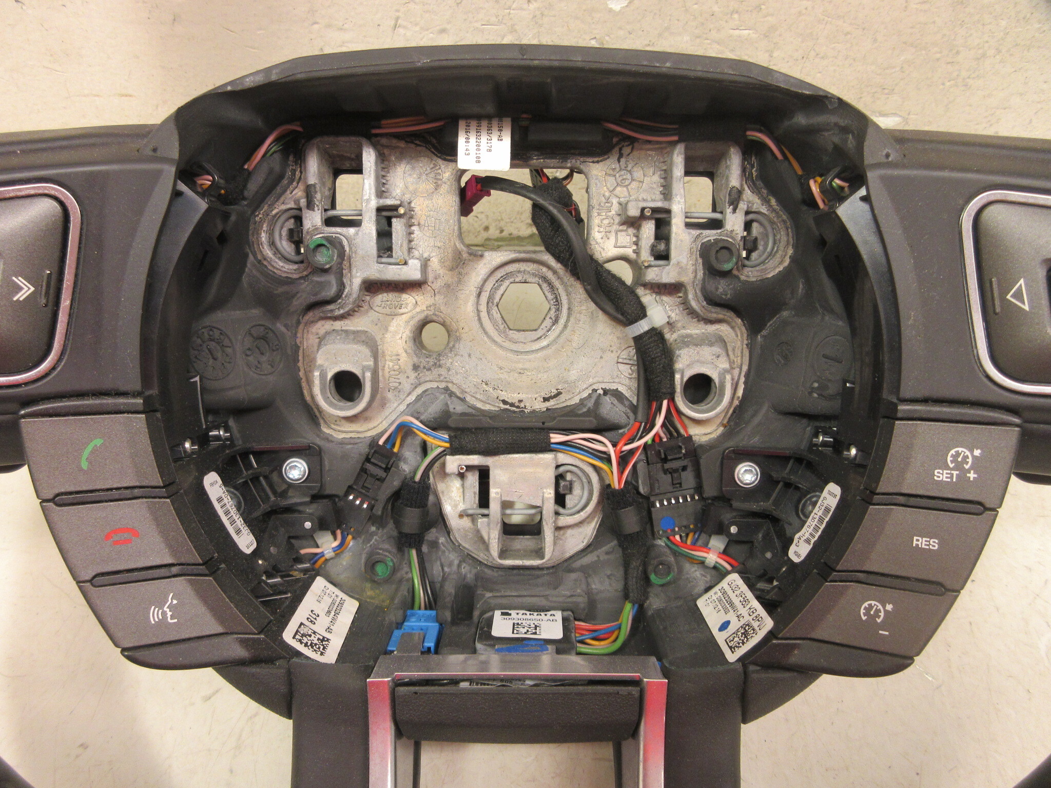 Pre-Owned 17 2017 Range Rover Evoque Heated Black Leather Steering Wheel OEM LKQ (Good)