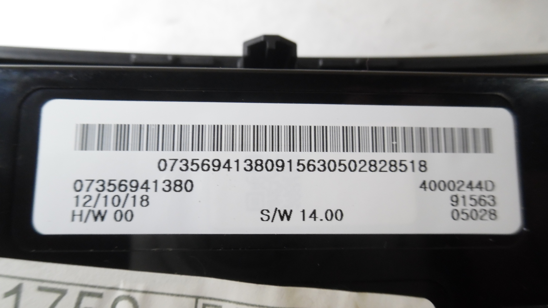 Pre-Owned 2018 2019 2020 Jeep Renegade Auto Dual Climate Temperature Radio Control OEM (Good)