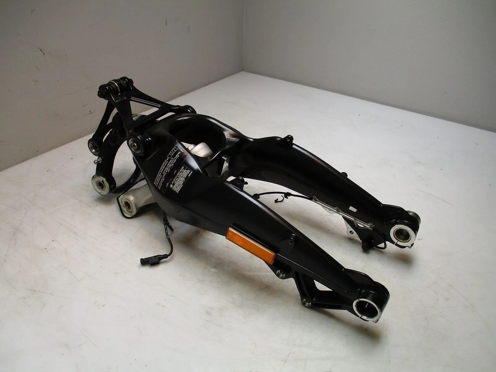 Pre-Owned 2022 BMW K1600GTL Front Fork Wheel Carrier OEM (Good)