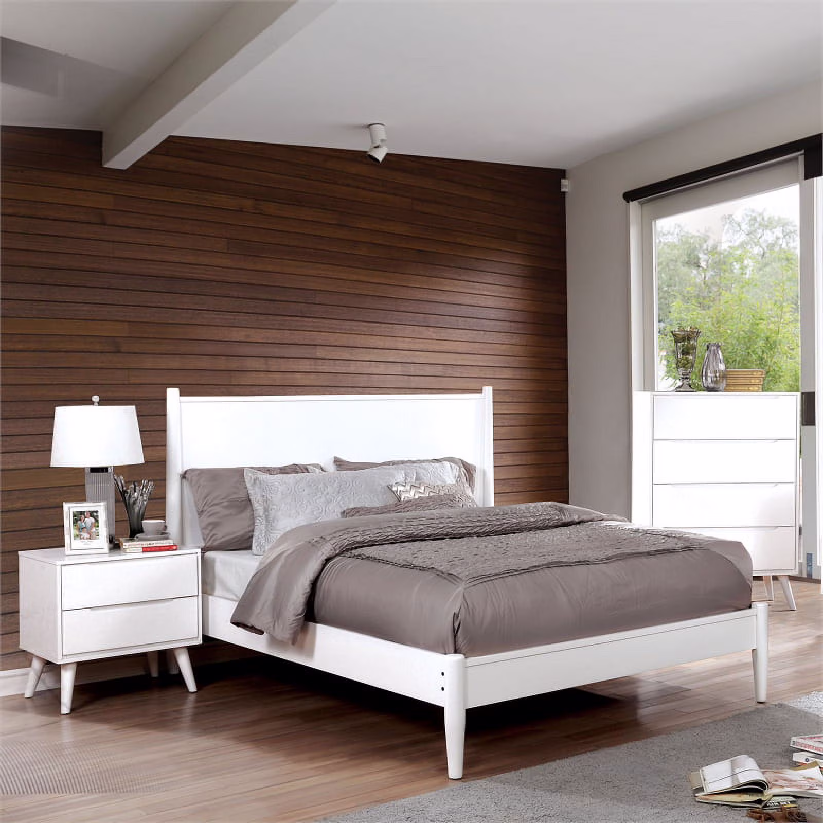 FOA Belkor Solid Wood White Queen Platform Bed with 10