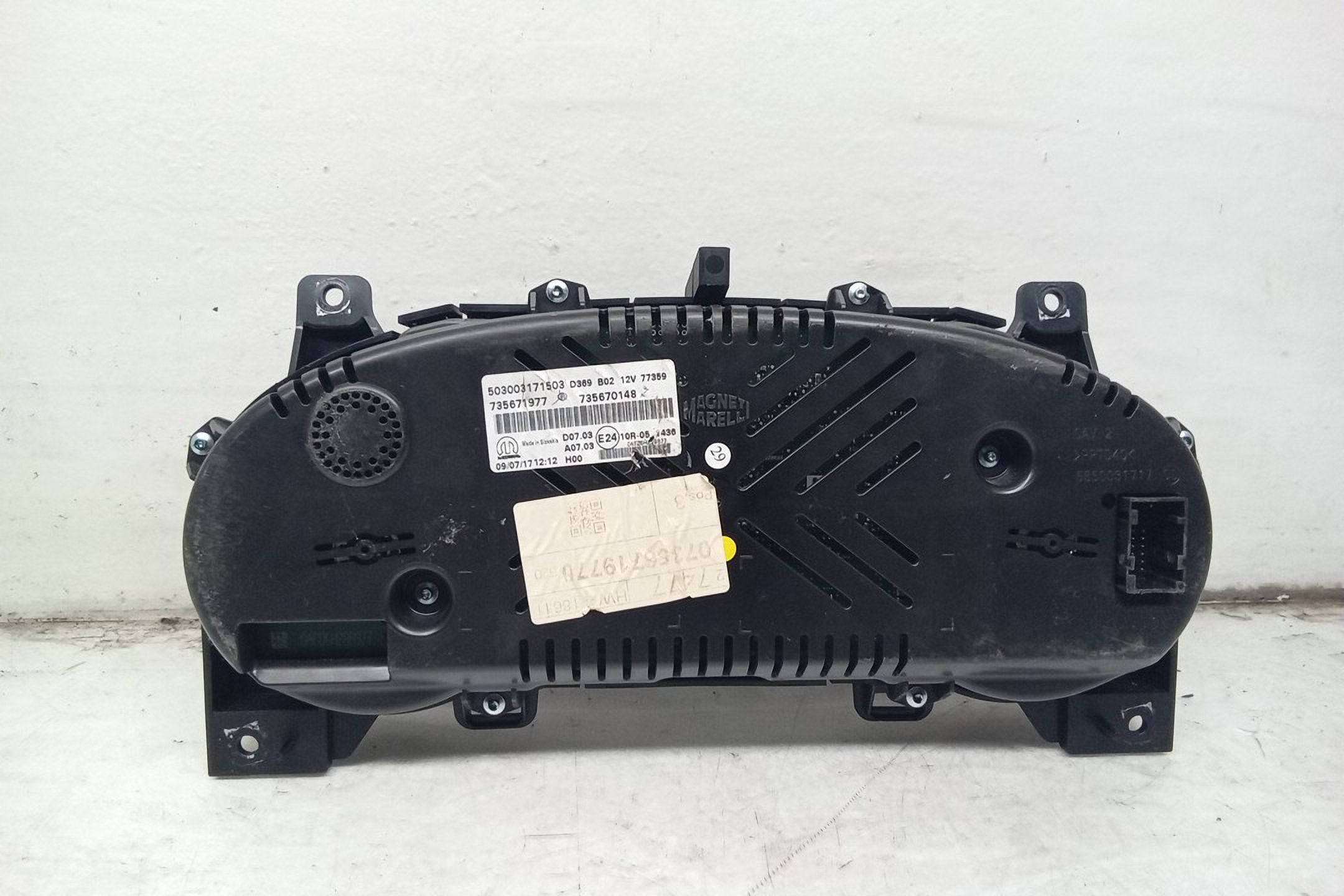 Pre-Owned 17 2017 Jeep Renegade Speedometer Speedo Tachometer 45K Miles OEM (Good)