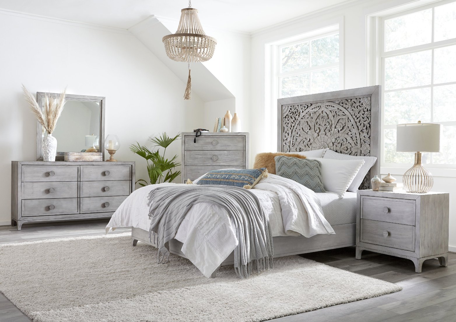 Modus Boho Chic 6 PC Queen Bedroom Set w Chest in Washed White