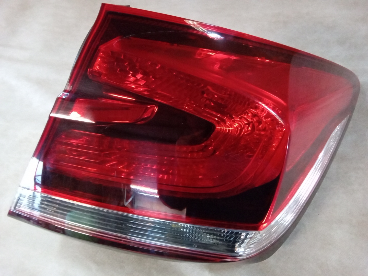 Pre-Owned 2015 Honda Civic Passenger Side Tail Light Assembly RH OEM (Good)