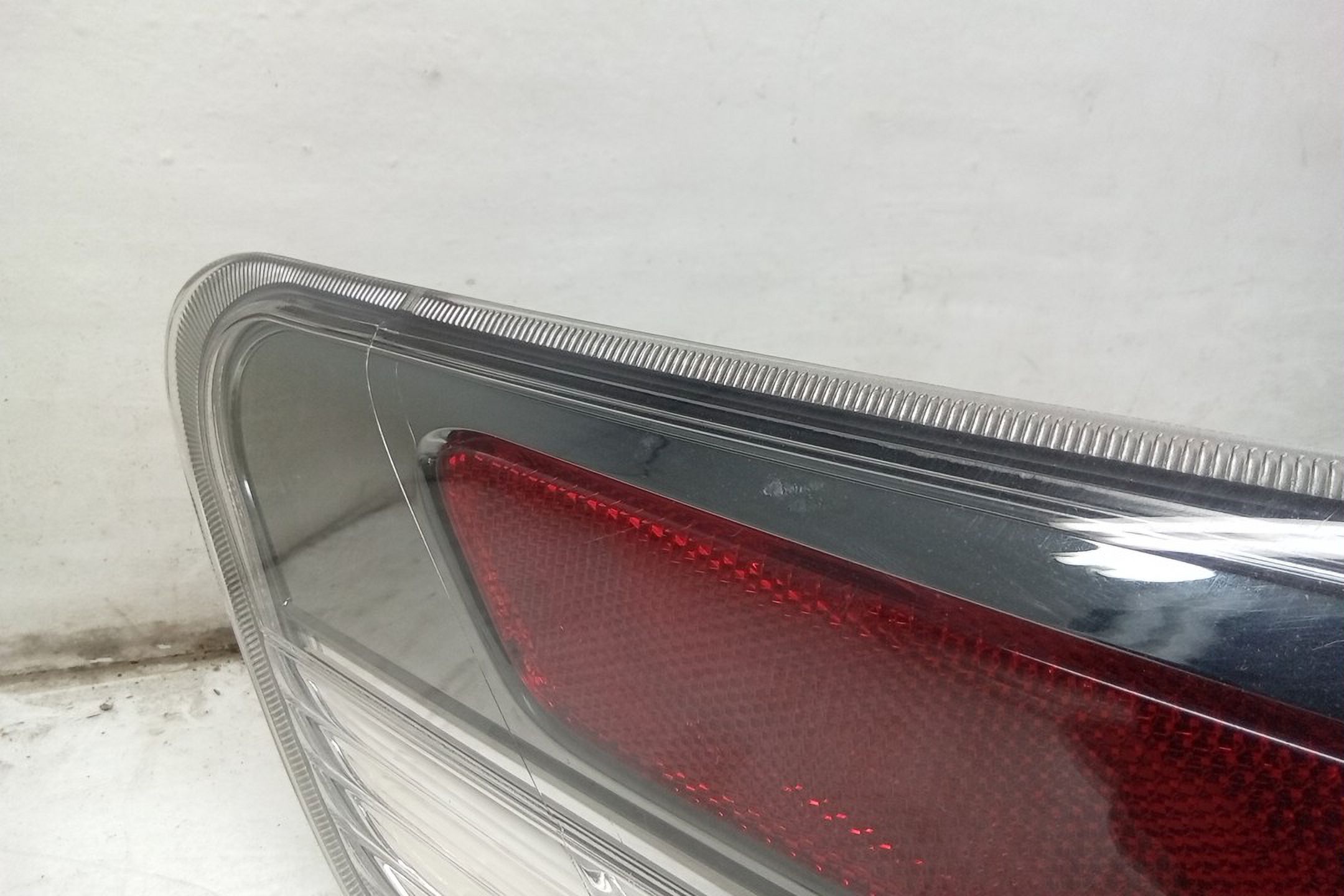 Pre-Owned 13 2013 Toyota Sienna Driver LH Tail Light Lamp OEM (Good)