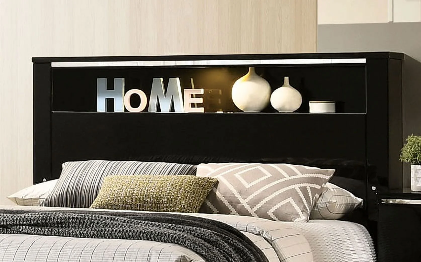 Queen Size Bed W Shelf LED HB Black High Gloss Lacquer Solid wood 1pc Bed Bedroom Furniture Chrome Metal Legs