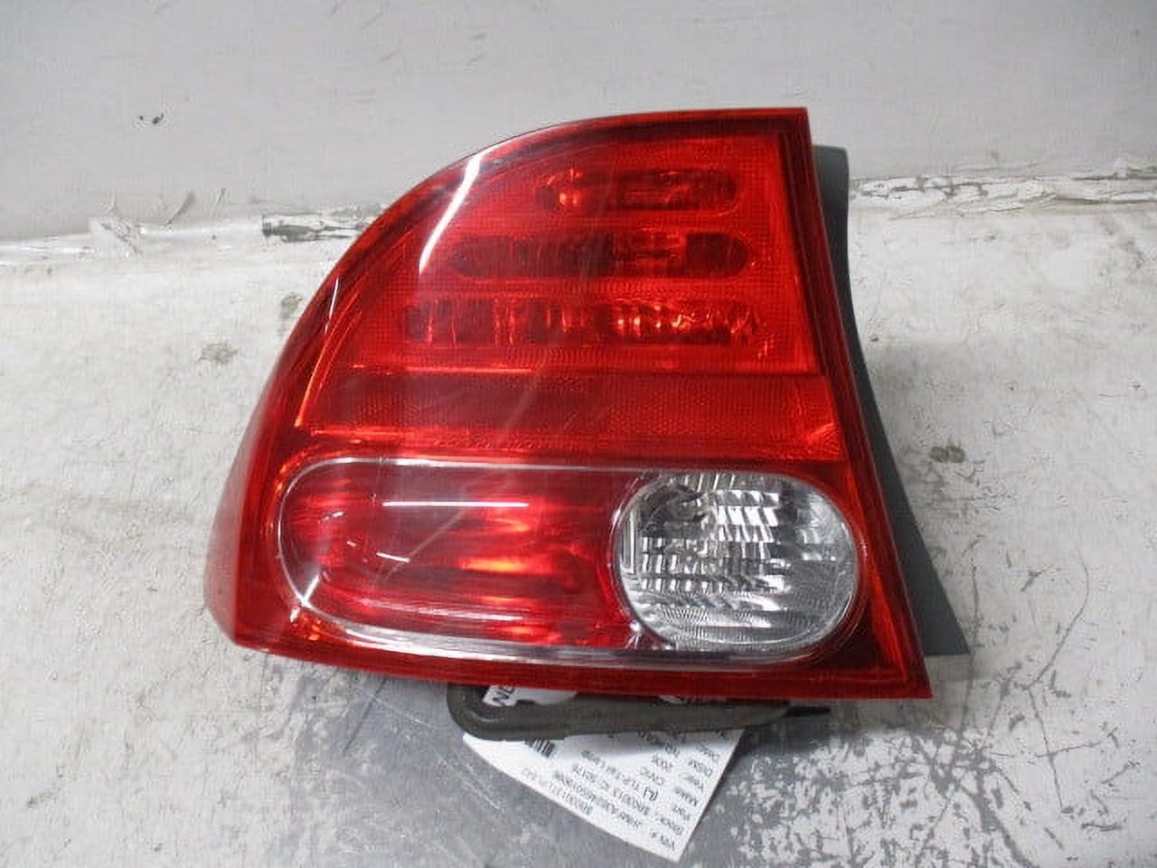 Pre-Owned 2006-2008 Honda Civic Driver LH Tail Light Lamp OEM (Good)