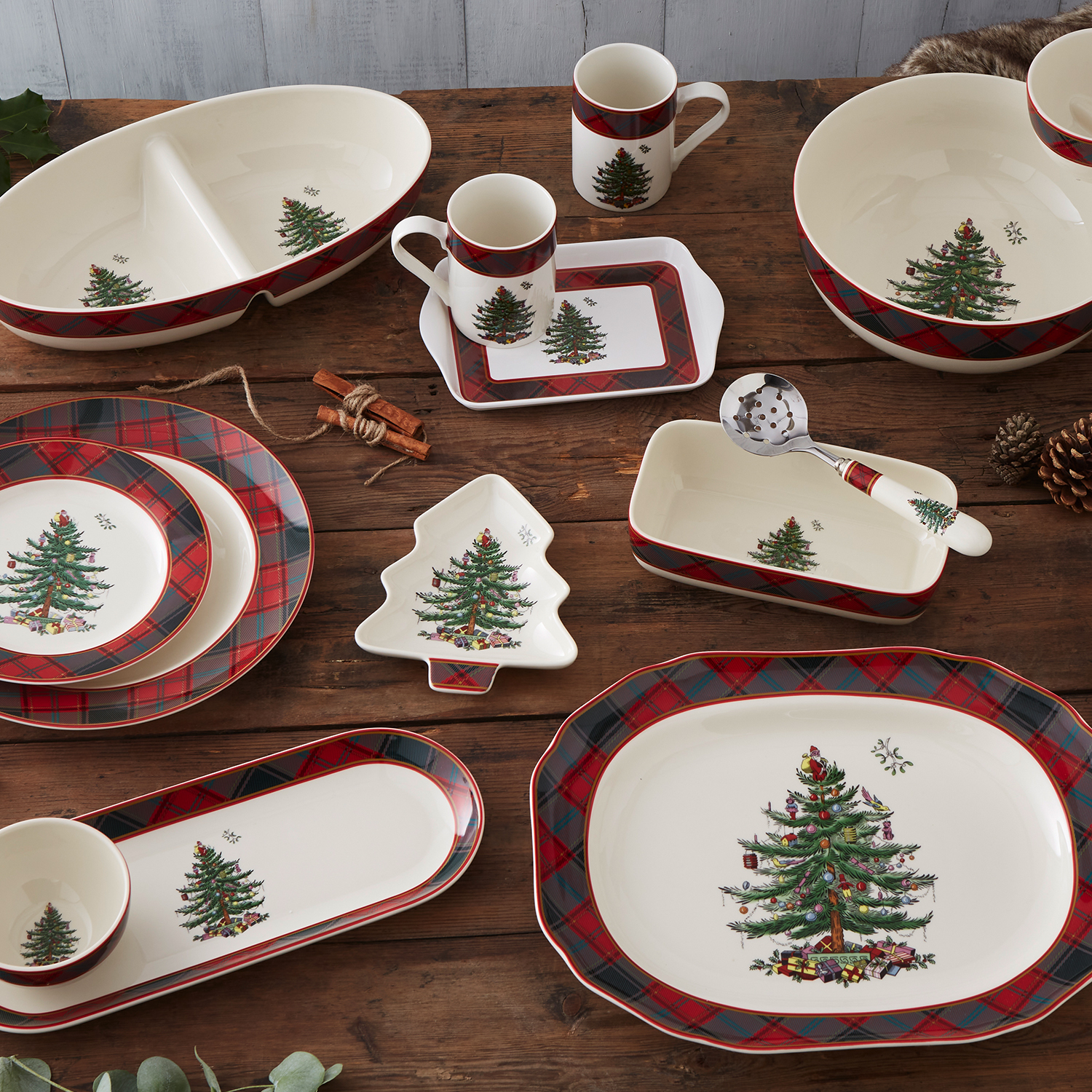 Spode Christmas Tree Tartan 2 Piece Tiered Chip and Dip