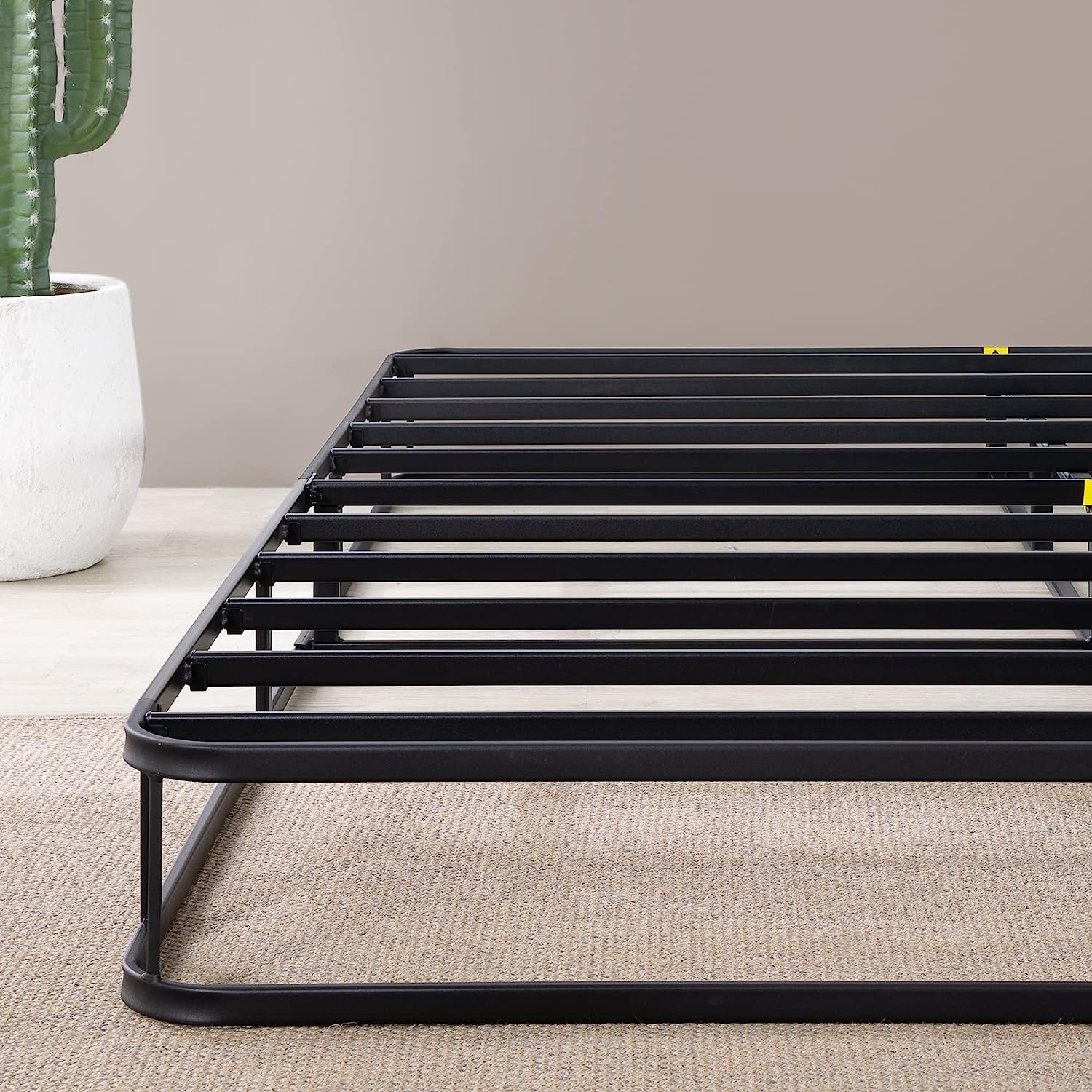 QCAI 7 Inch Metal Smart Box Spring / Mattress Foundation / Strong Metal Frame / Easy Assembly, Queen