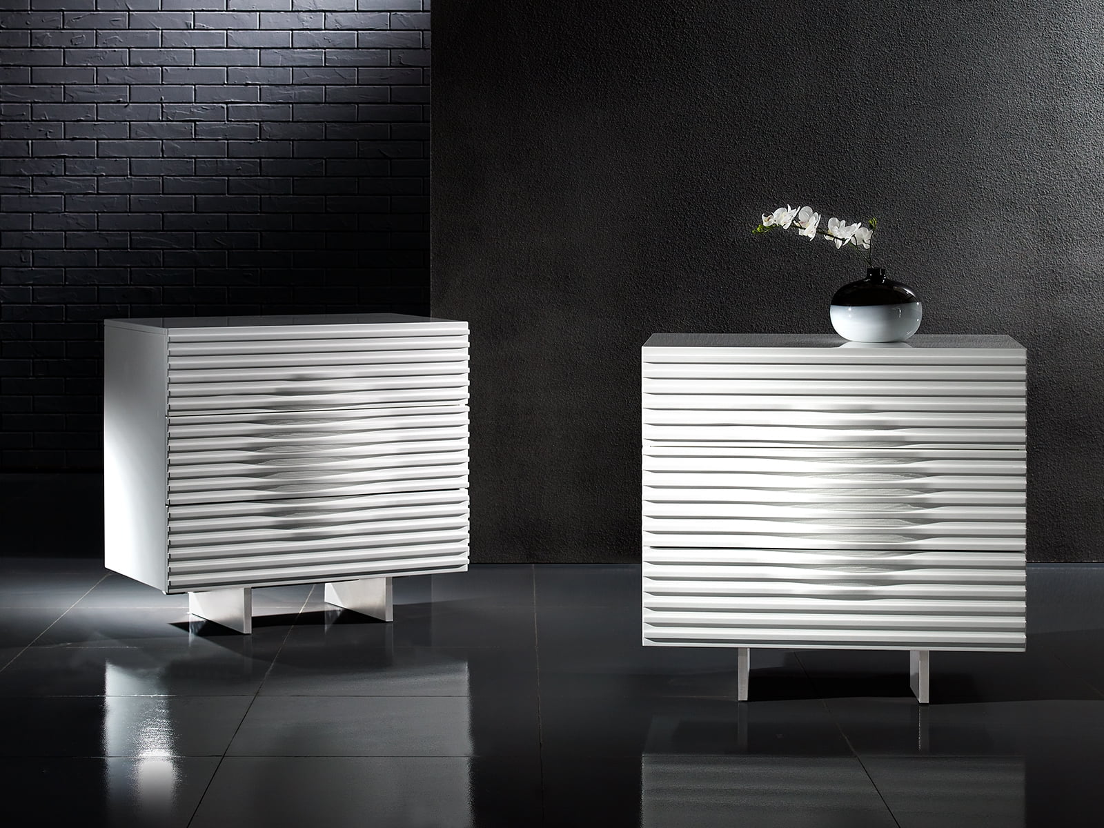 Casabianca Furniture Modern Moon Engineered Wood Dresser in White