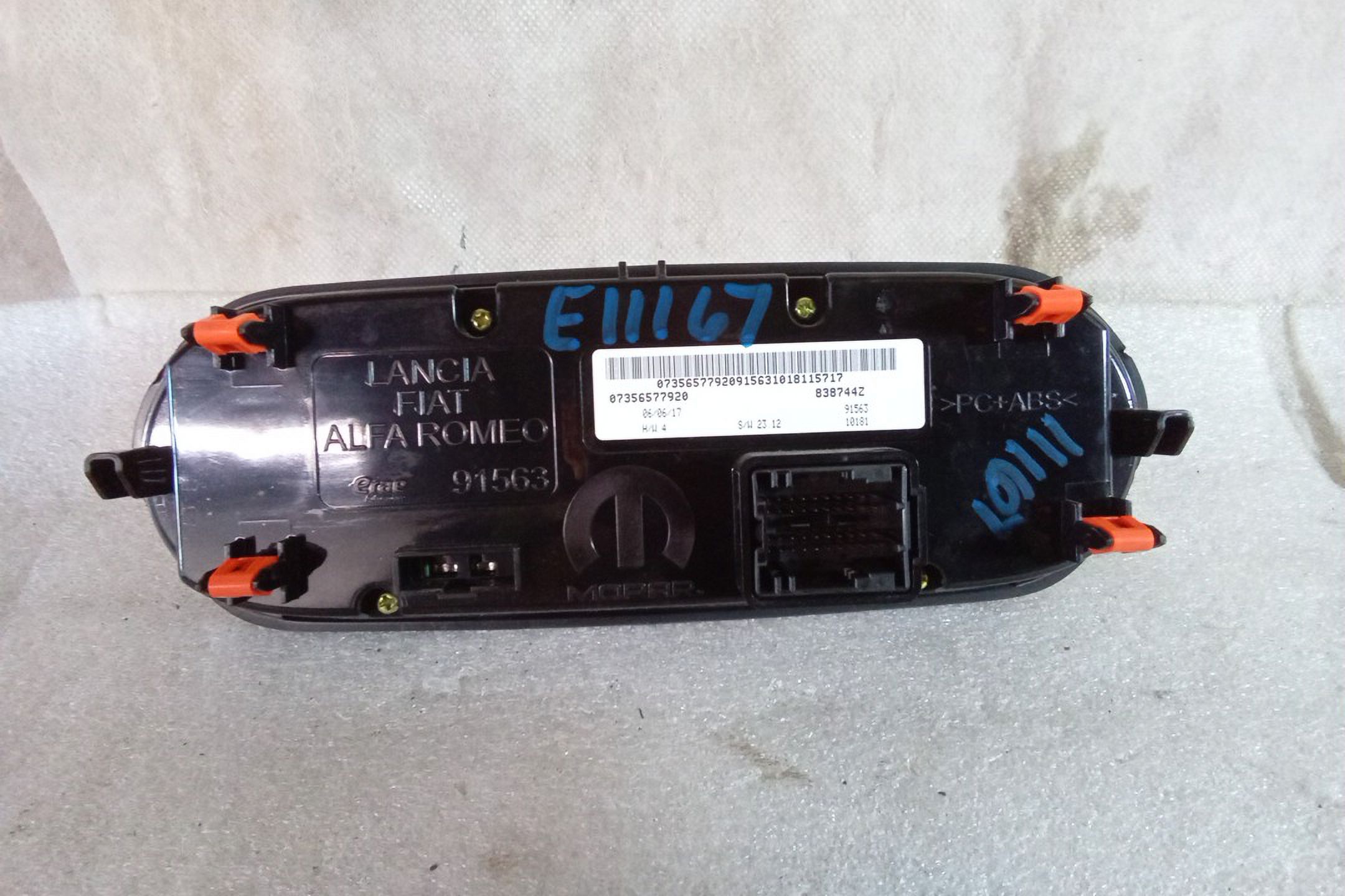 Pre-Owned 2017 Jeep Renegade Manual AC Temperature Control Panel 07356577920 OEM LKQ (Good)