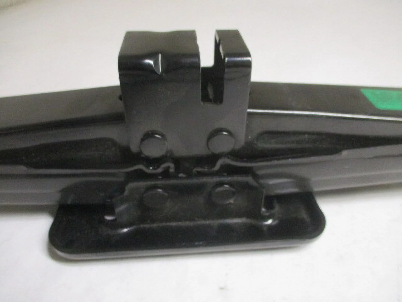 Pre-Owned 13 14 15 16 Hyundai Santa Fe Wheel Tire Jack Assembly w/Tools OEM LKQ (Good)