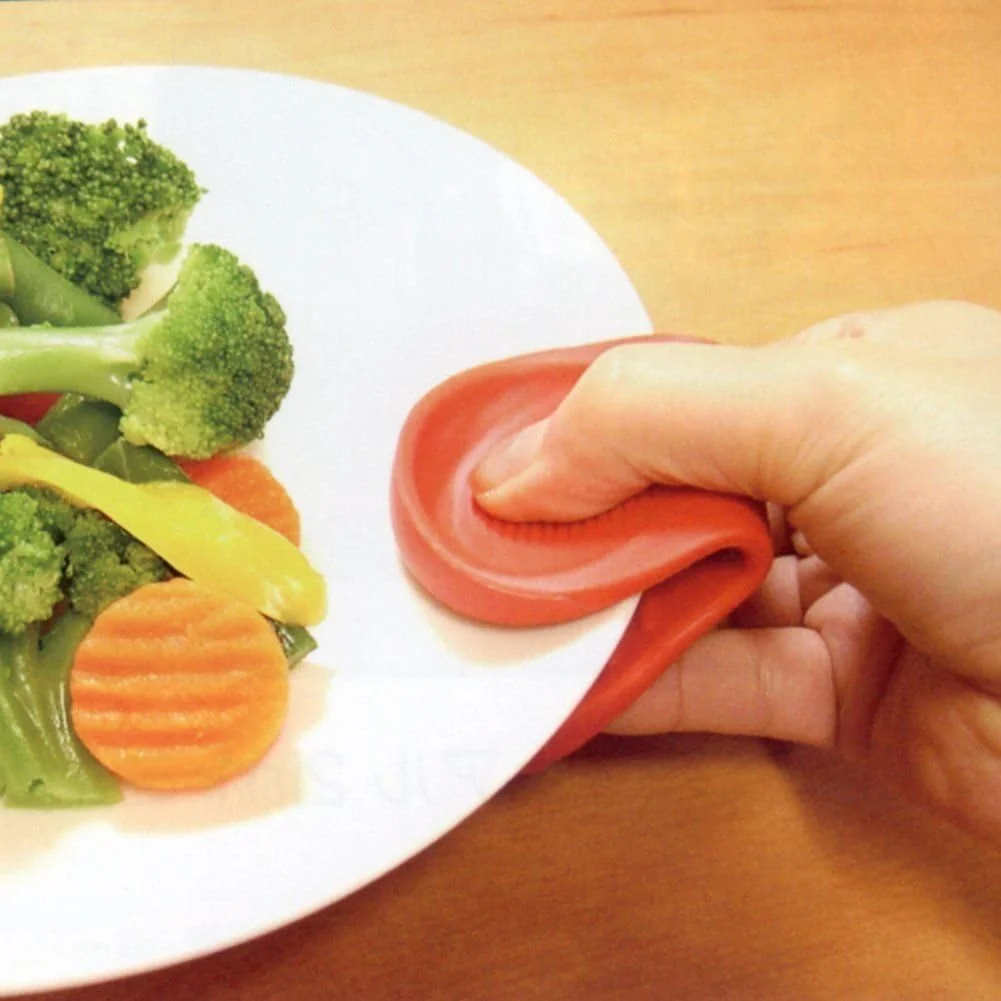 Stay Cool Silicone Mini Pinch Holder / Oven Mitt - Red Green Or Blue (Red)