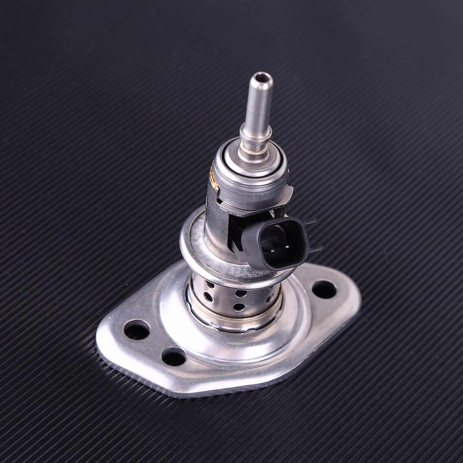 New Fits 6.7L DODGE RAM CUMMINS DIESEL EXHAUST FLUID INJECTOR (DEF) US STOCK