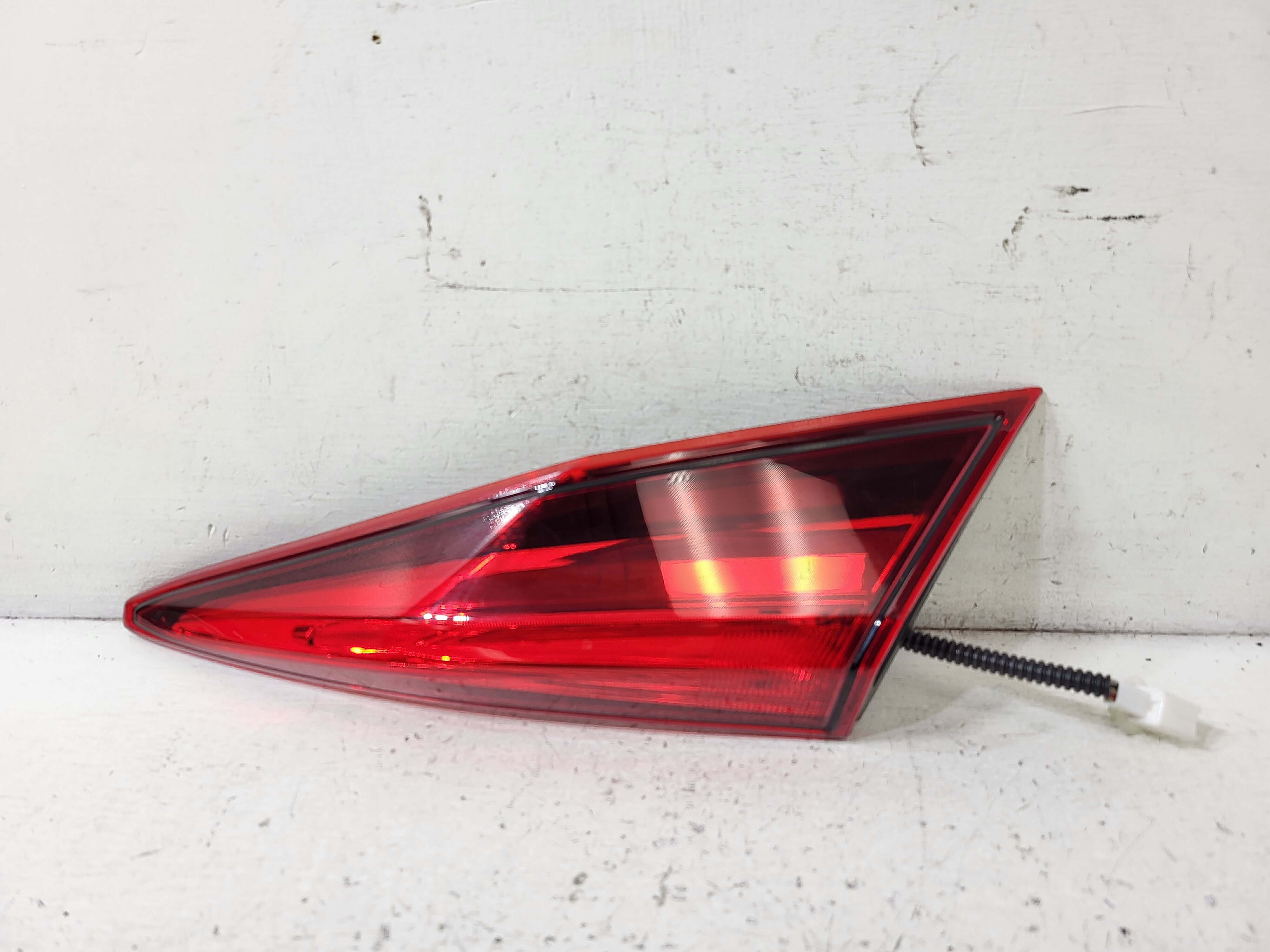 Pre-Owned 2016-2021 Honda Civic Decklid Mount Passenger RH Tail Light Lamp OEM LKQ (Good)