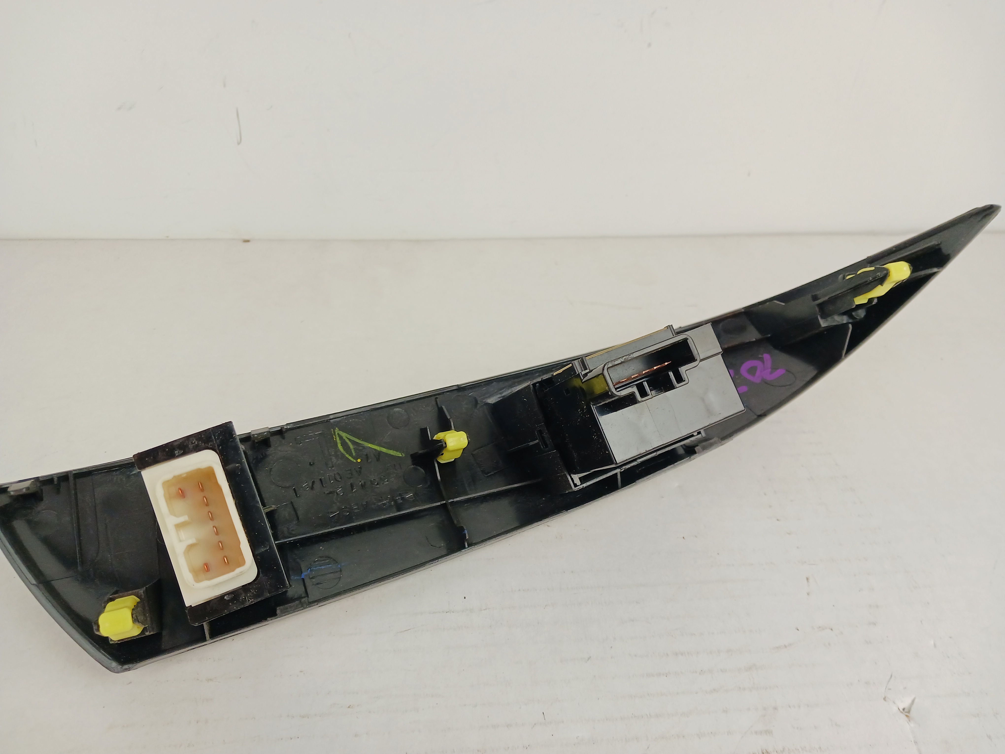 Pre-Owned 2009 Toyota Sienna Rear Window Defrost Hazzard Switch OEM (Good)