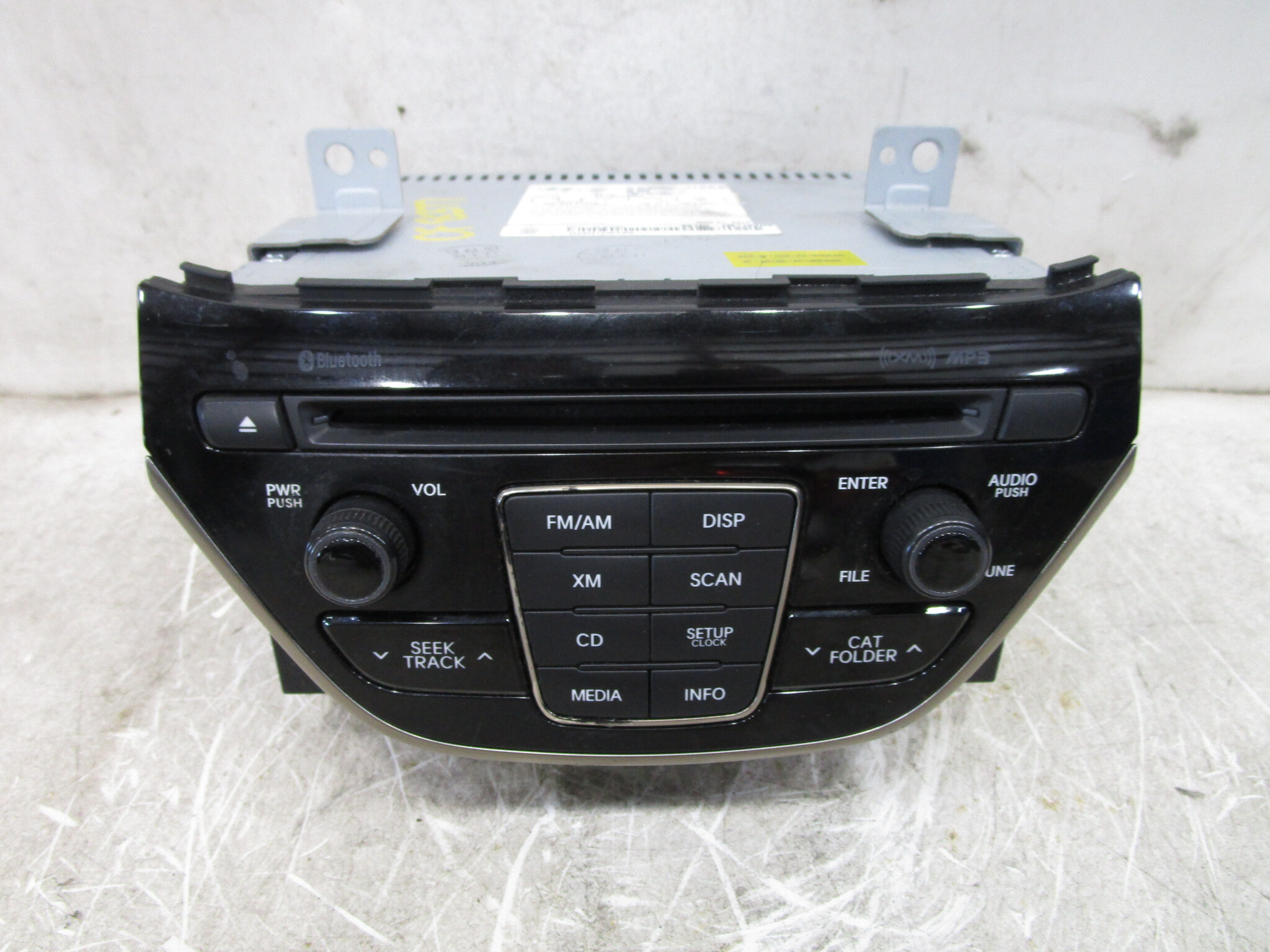 Pre-Owned 14 15 Hyundai Genesis AM FM CD MP3 Radio Receiver 96180-2M118 OEM LKQ (Good)