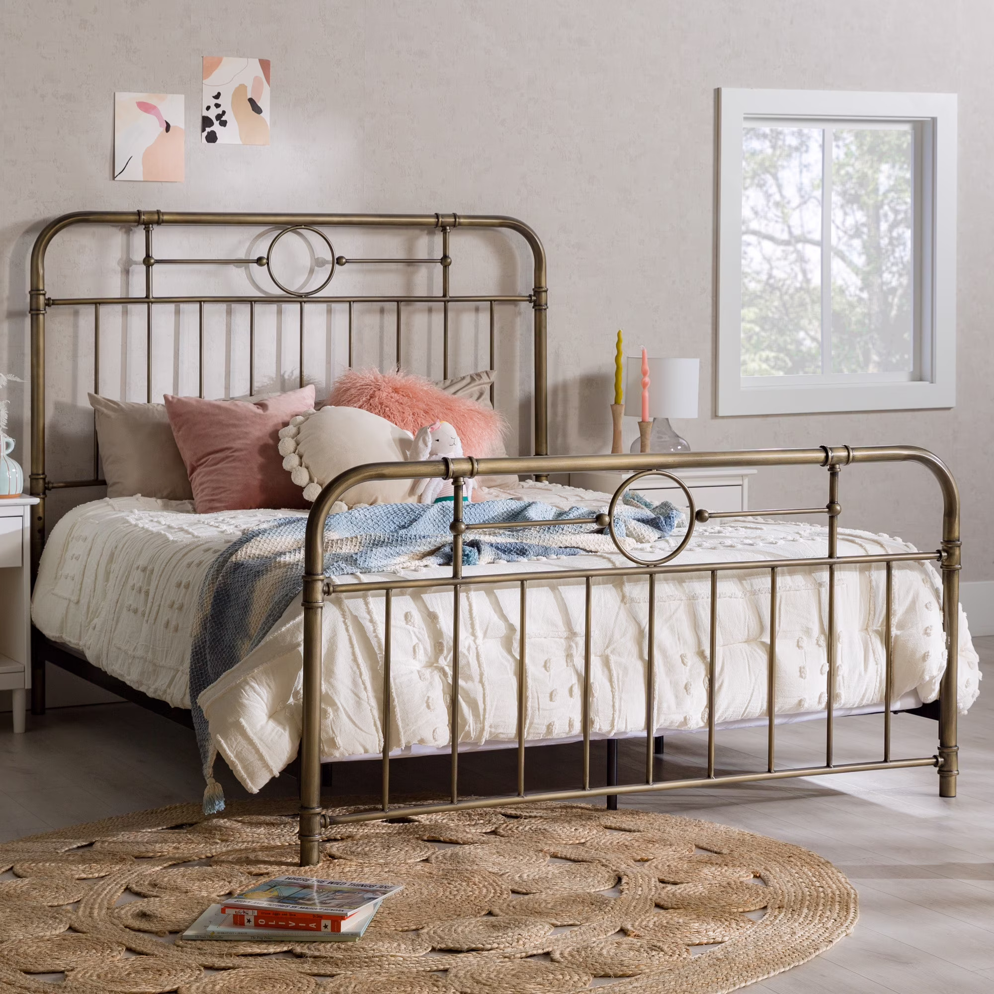 Walker Edison Scarlett Boho Farmhouse Antiqued Bronze Metal Pipe Queen Bed, Bronze