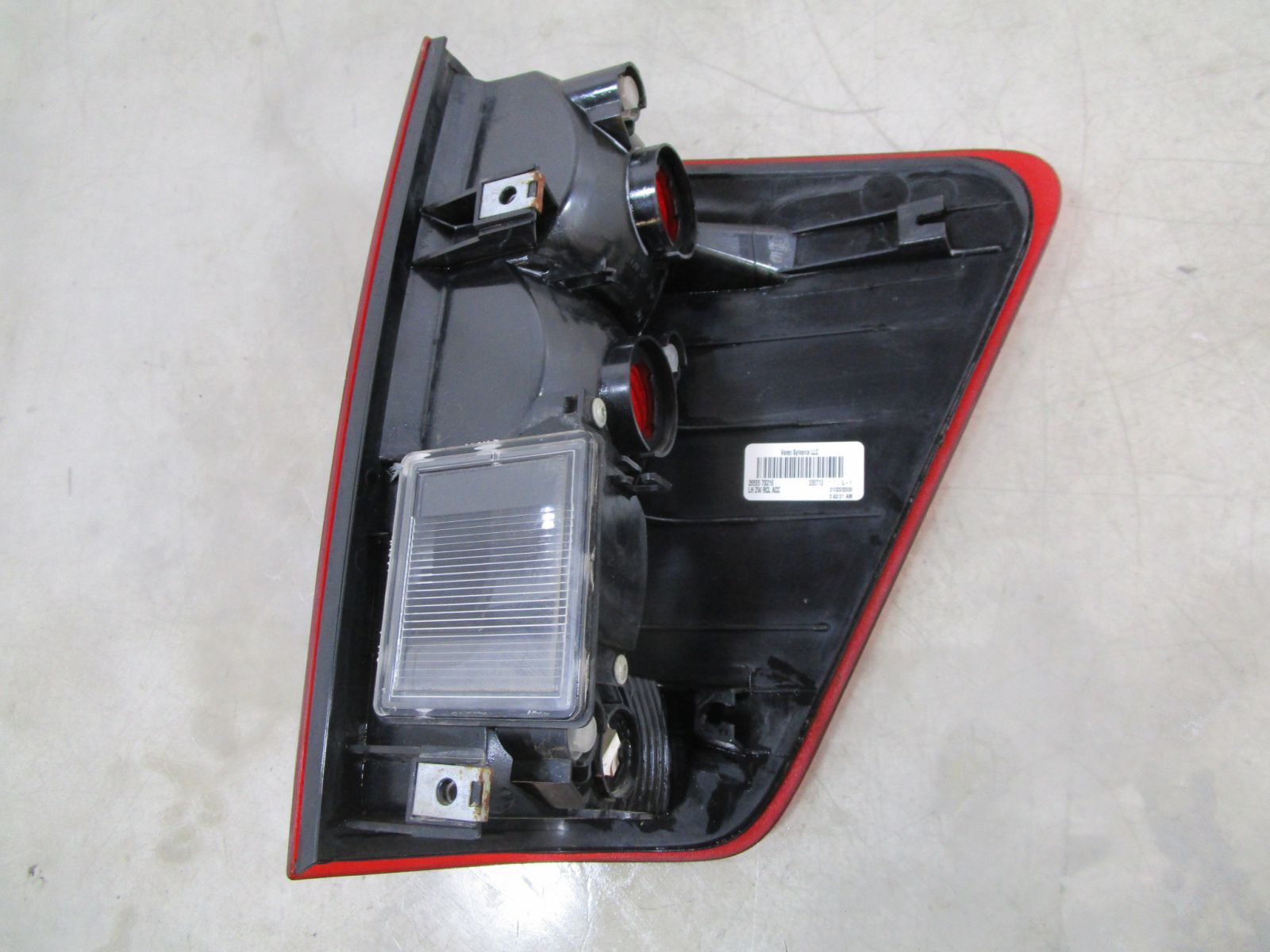 Pre-Owned 2004-2015 Nissan Titan LH Driver Taillight Tail Light Lamp OEM (Good)