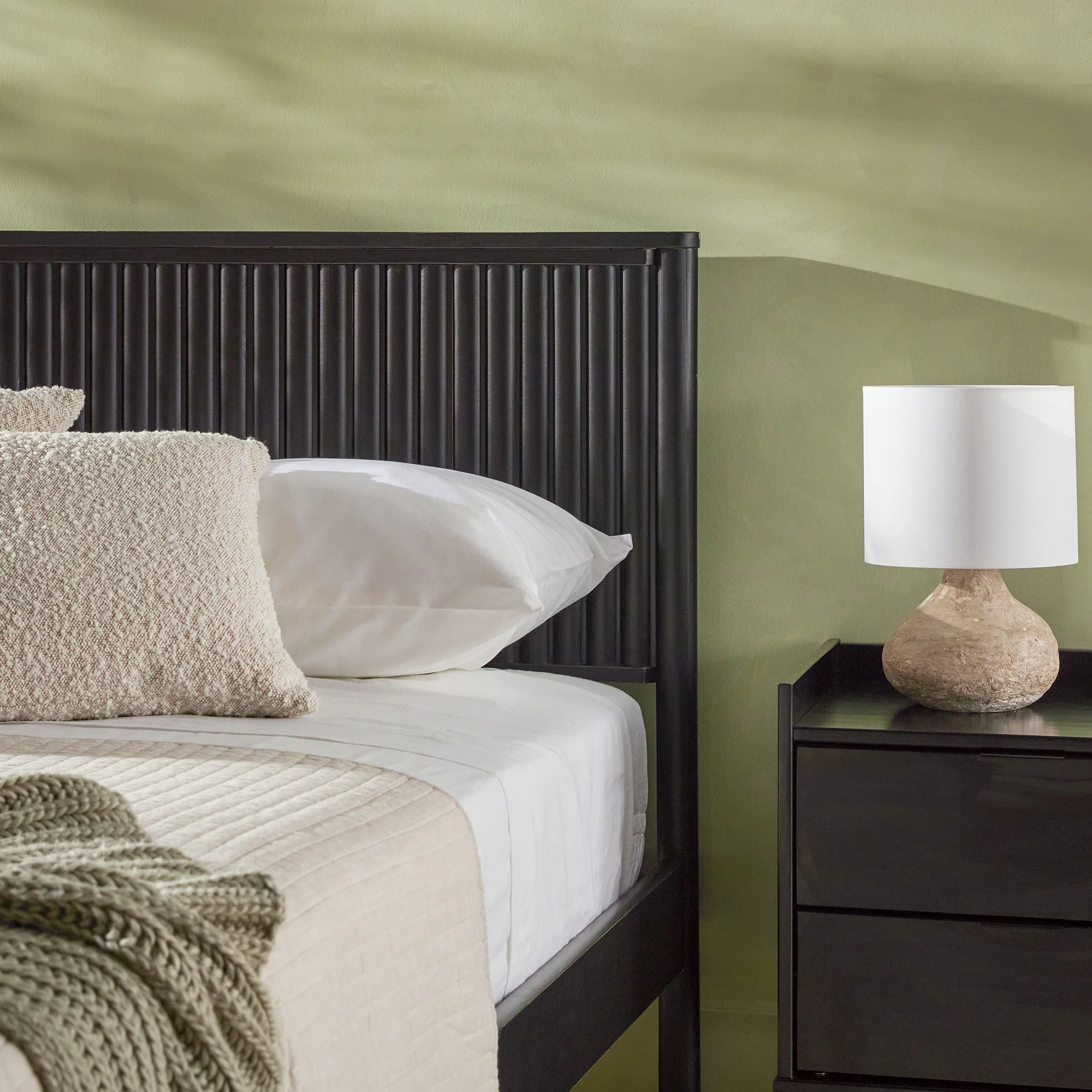 Walker Edison Transitional Solid Wood Queen Bed, Black