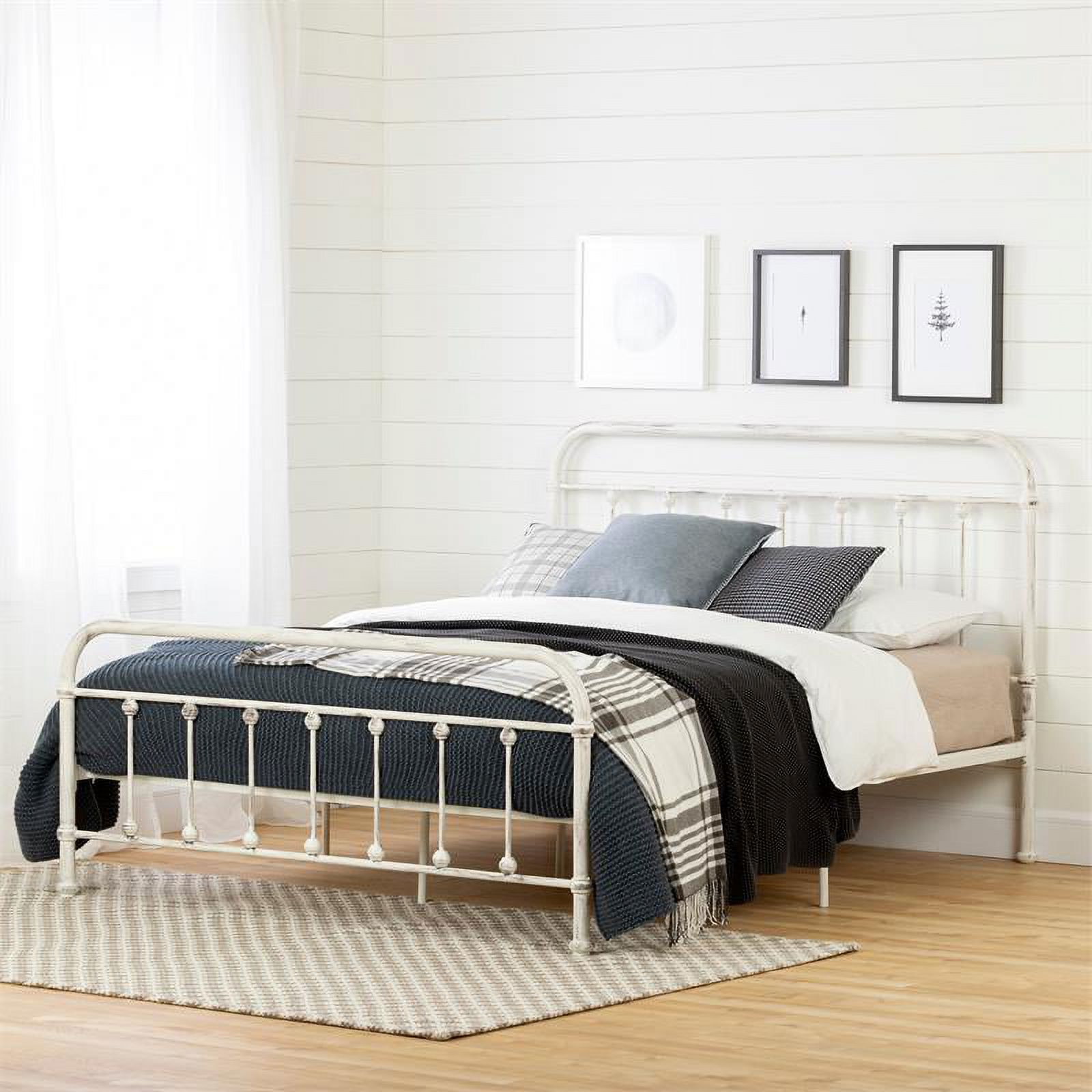 Bowery Hill Traditional Metal Queen Size Platform Bed in White