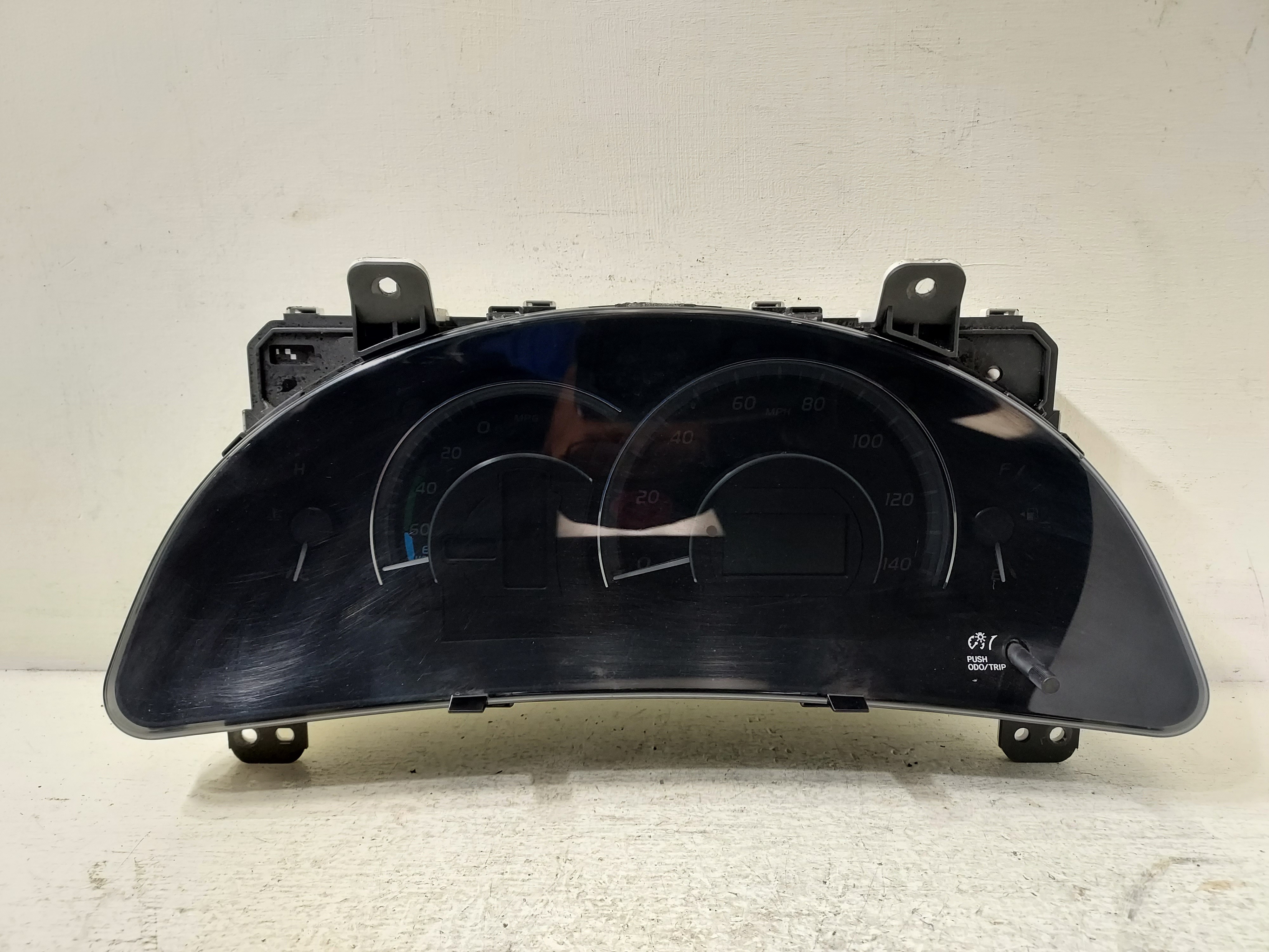 Pre-Owned 2010-2011 Toyota Camry Speedo Speedometer Cluster 88K Miles OEM LKQ (Good)