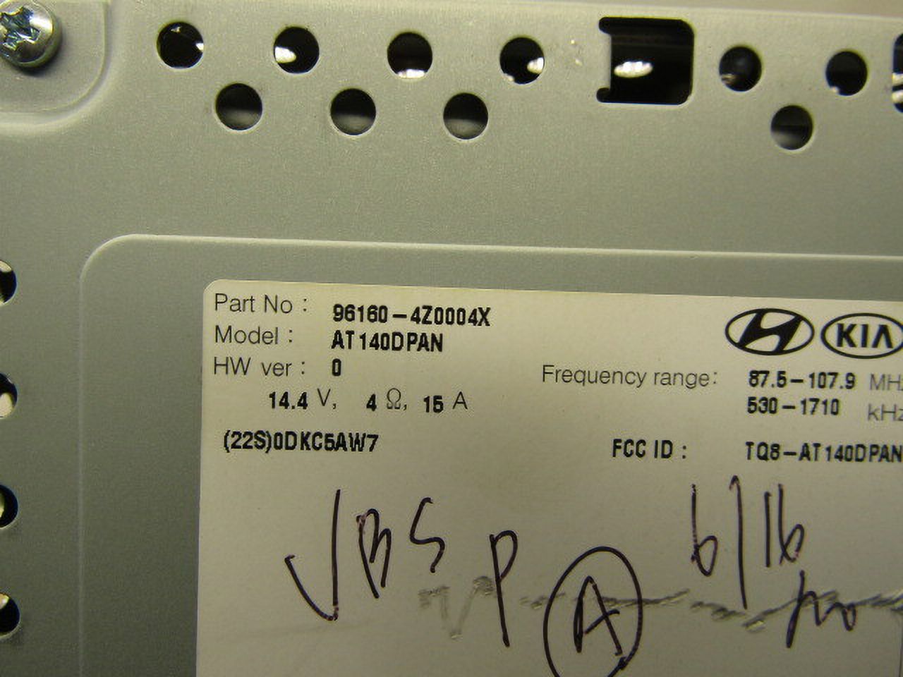 Pre-Owned 2017 2018 Hyundai Santa Fe AM FM CD Display Radio Receiver OEM LKQ (Good)