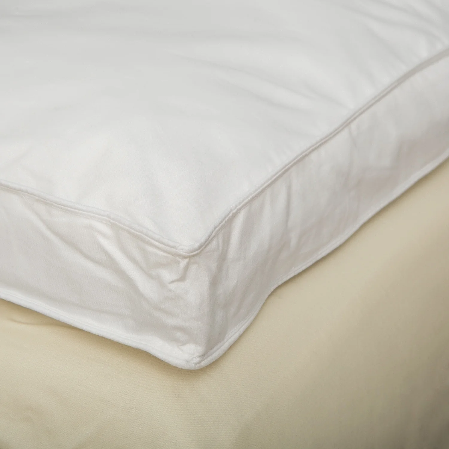 Grandeur Collection 233 Thread Count Cotton Fiber Bed by  White Twin XL