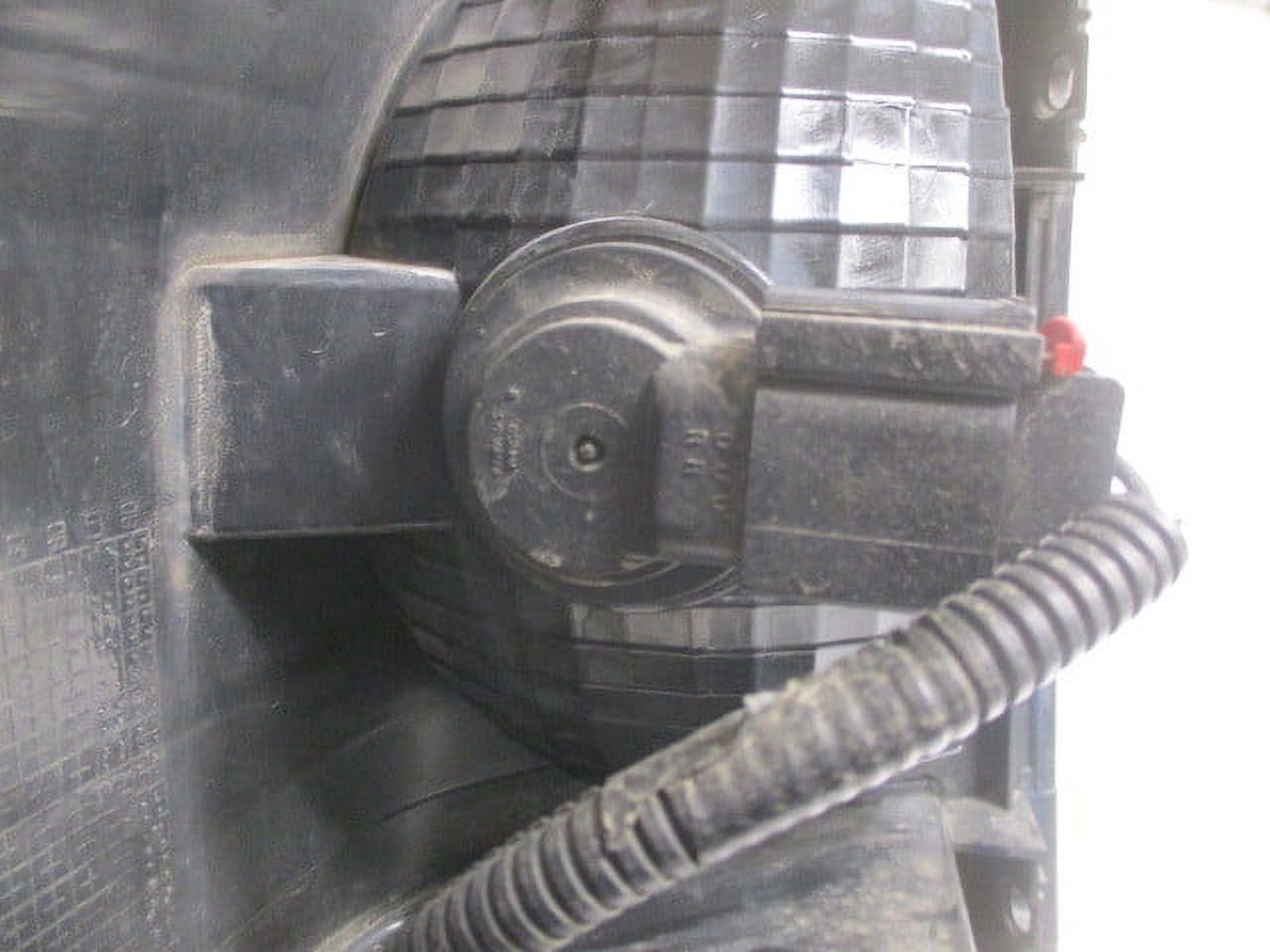 Pre-Owned 2007-2010 Jeep Grand Cherokee RH Passenger Tail Brake Light Lamp OEM LKQ (Good)