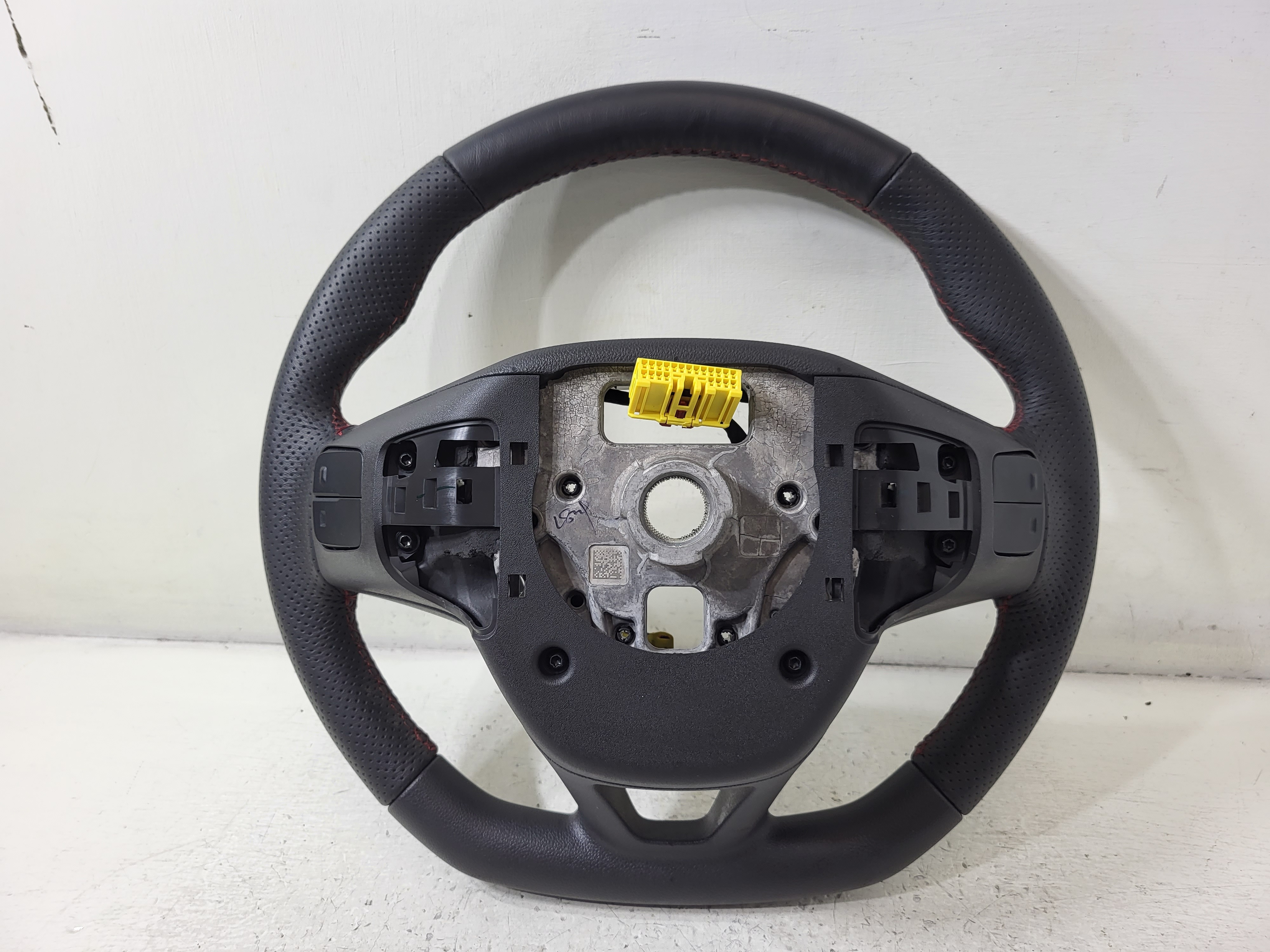 Pre-Owned 2021 Chevrolet TrailBlazer Driver Steering Wheel w/ Audio & Cruise Control OEM (Good)