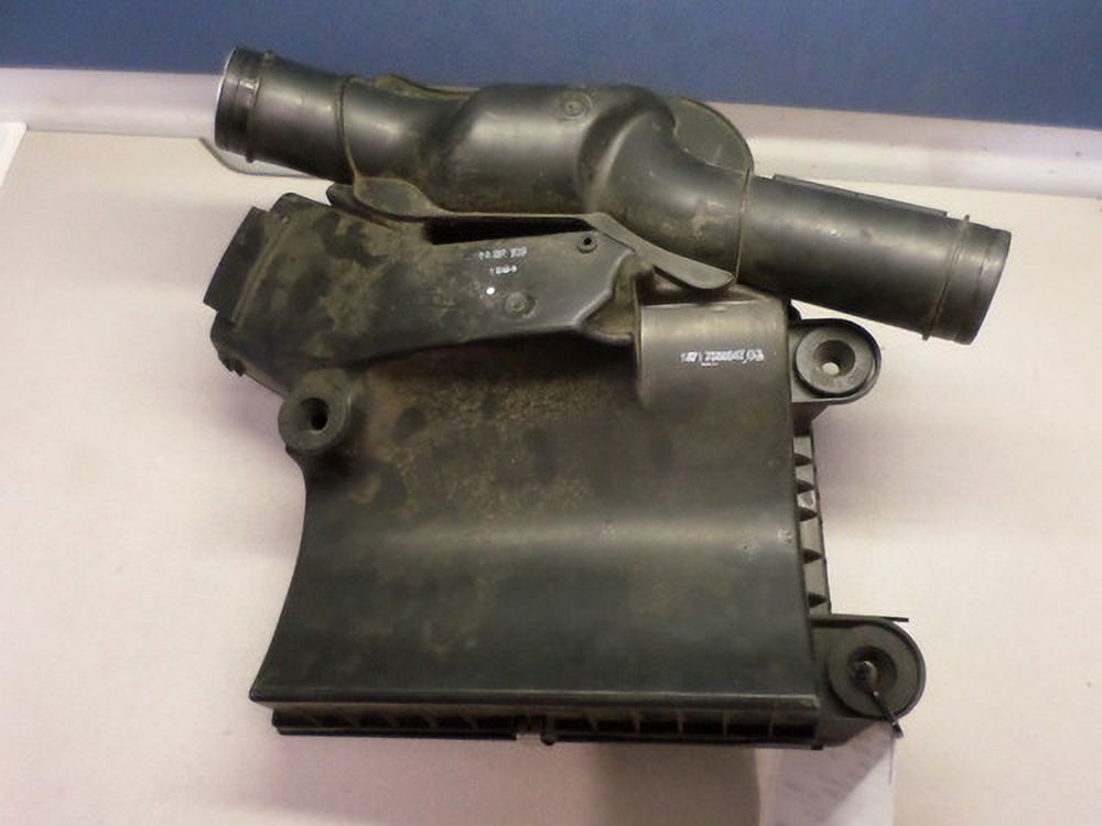 Pre-Owned 2007-2013 BMW 335i Air Intake Cleaner 3.0L Twin Turbo OEM LKQ (Good)