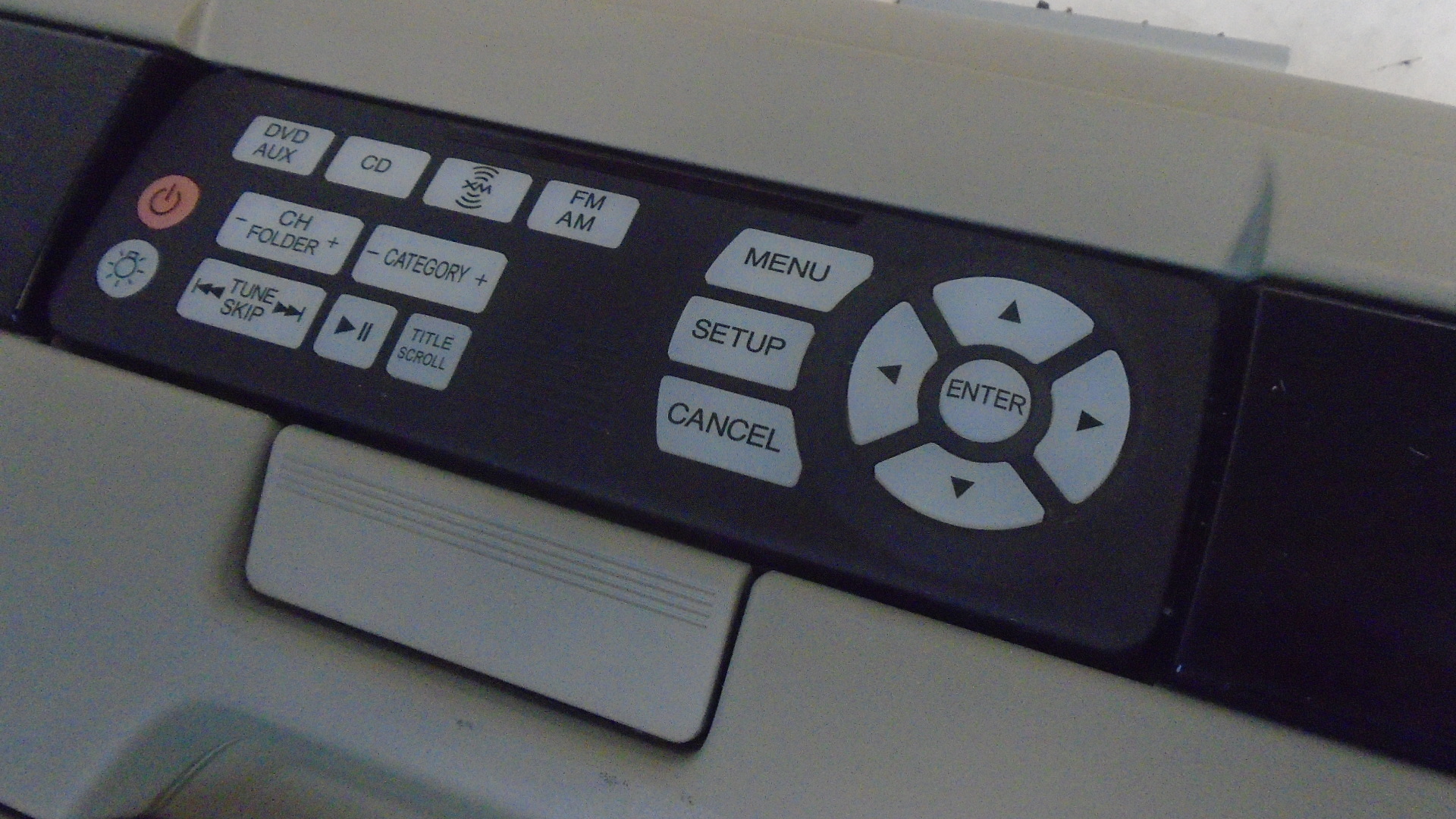 Pre-Owned 2014-2017 Honda Odyssey Roof Mount Rear Display Screen 9.0 Tan OEM LKQ (Good)