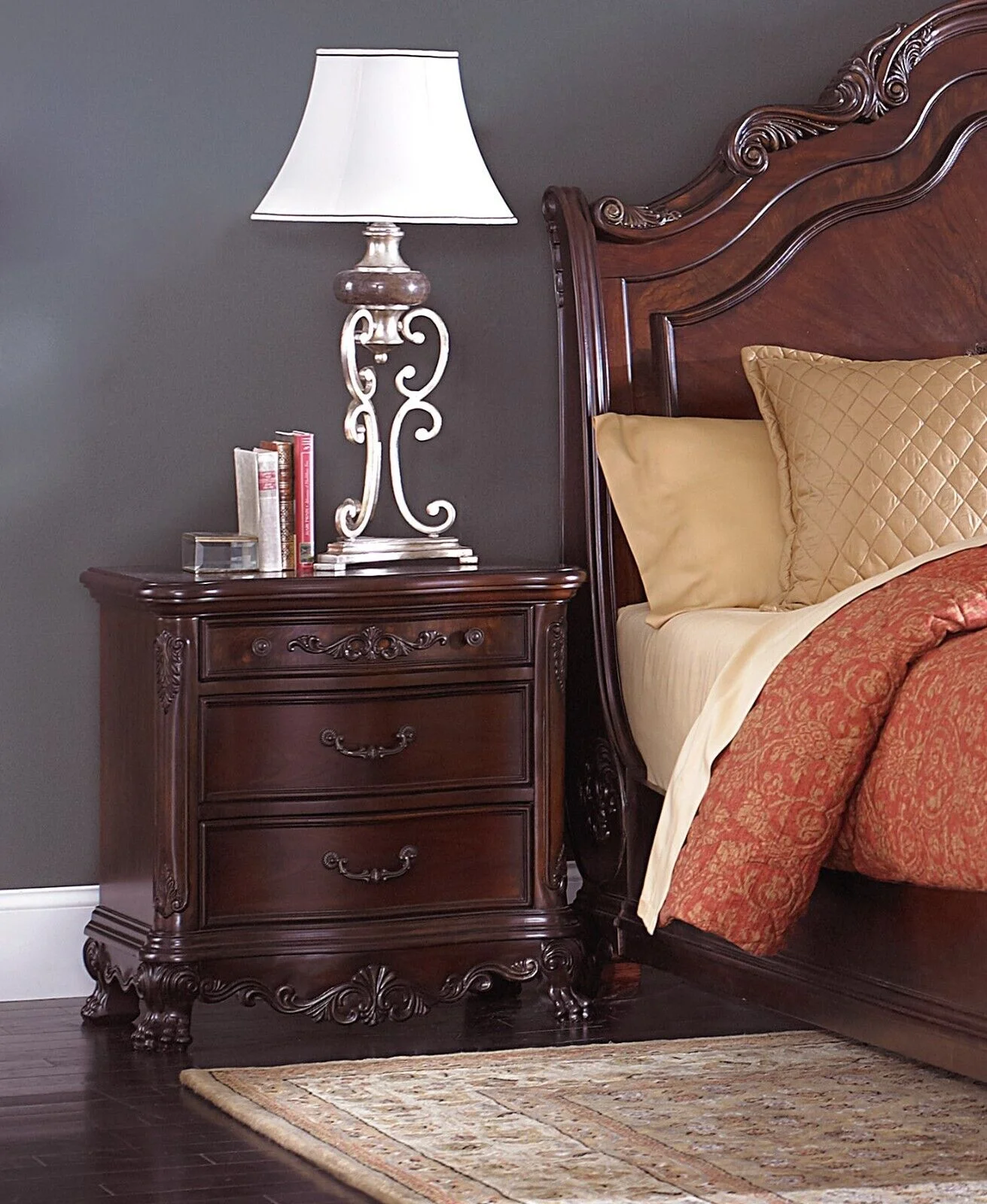 Formal Bedroom 5pc Queen Bed Dresser Nightstands Mirror Set Traditional Style Cherry Finish