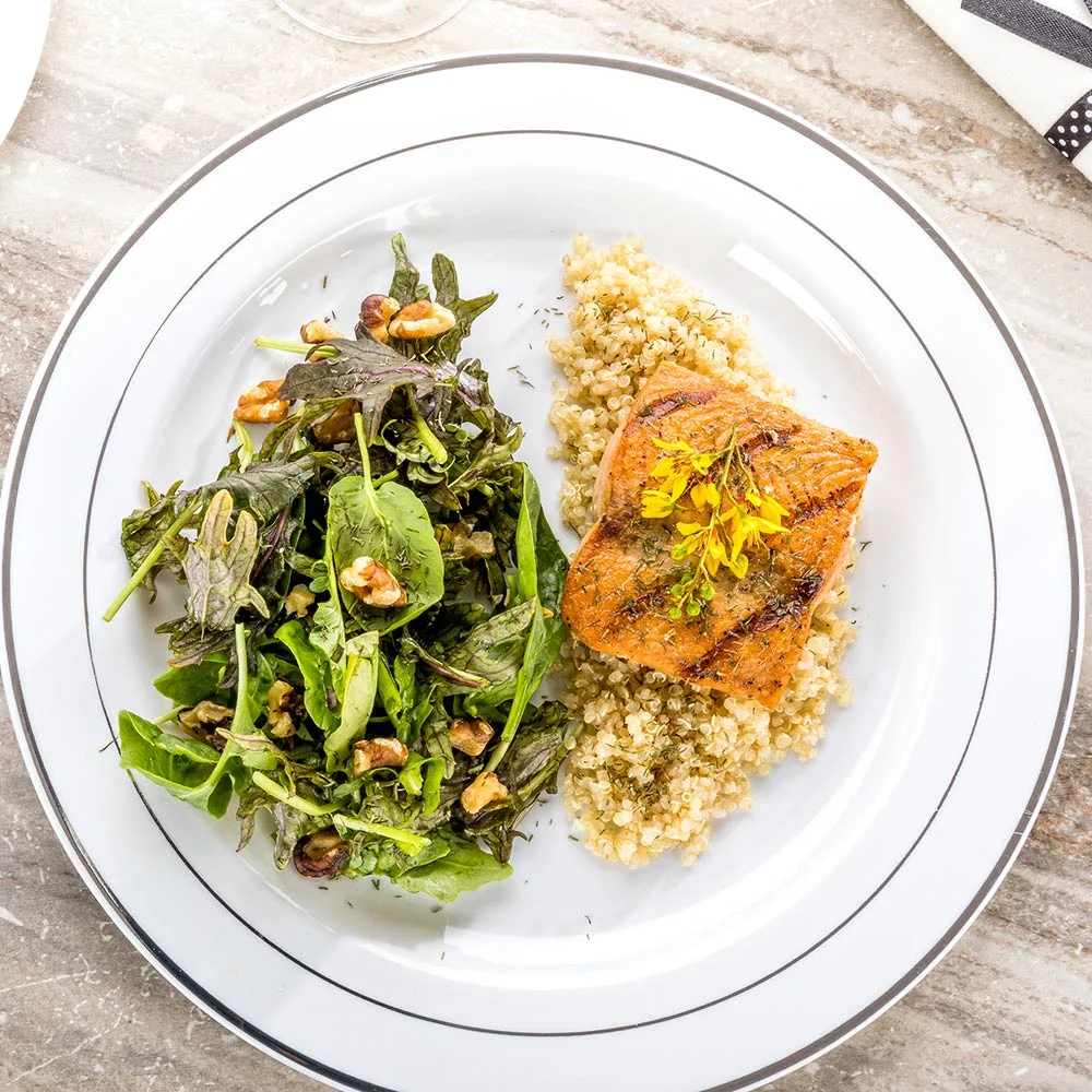 Round White Plastic Silver-Rimmed Plate - 10 1/2