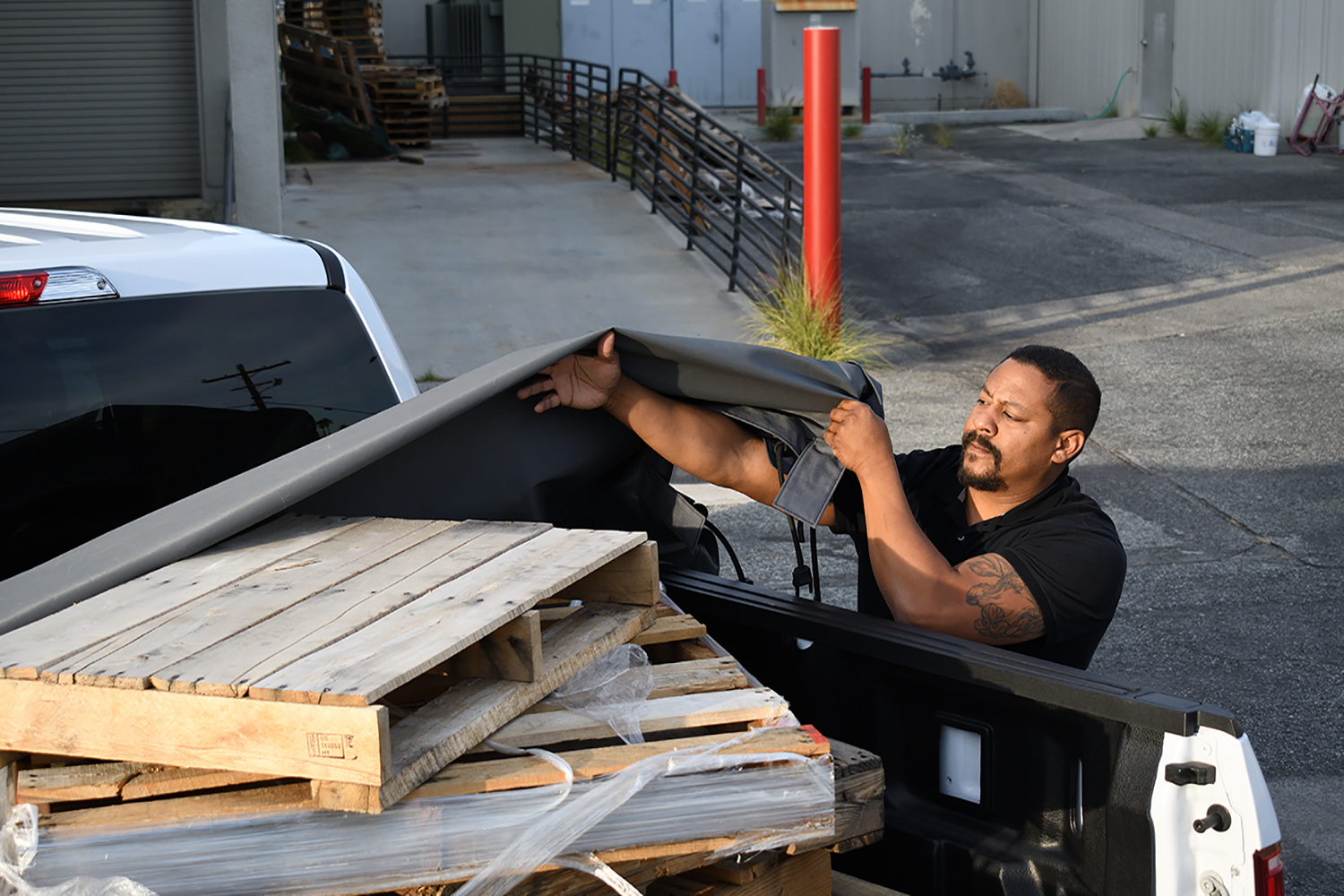 Qwiktarp Inc Truck Bed Cover: 5'5