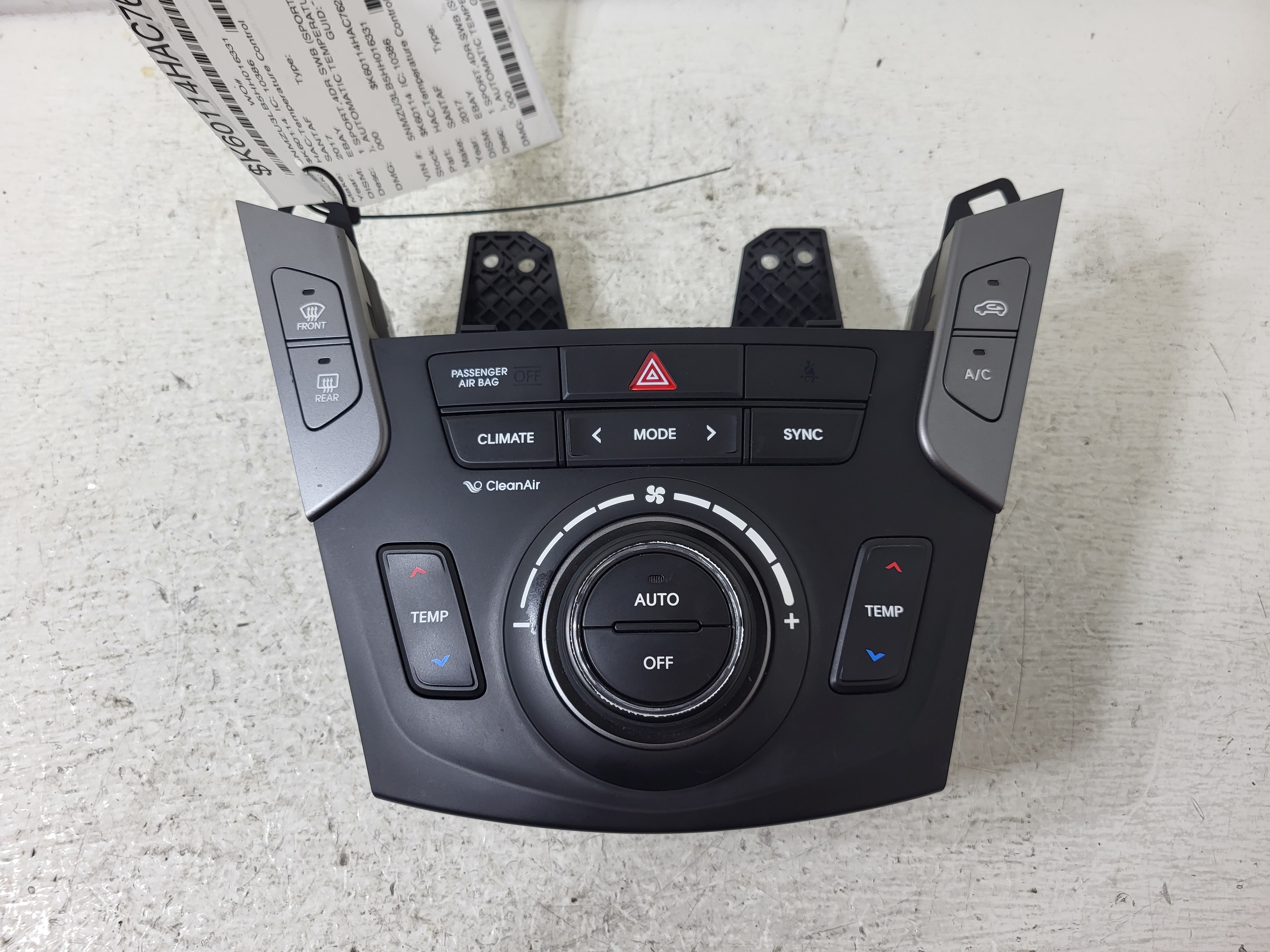 Pre-Owned 2017-2018 Hyundai Santa Fe AC Heat Temperature Control Unit OEM LKQ (Good)