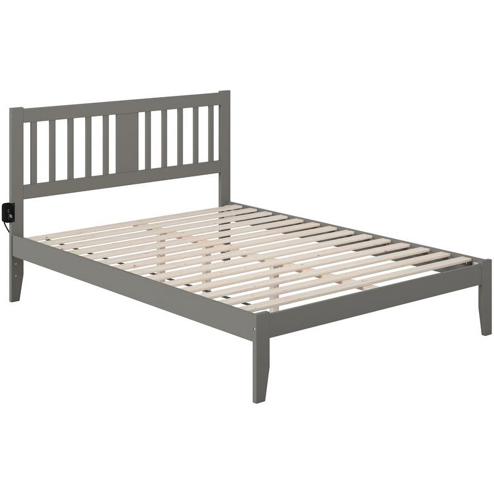 Bowery Hill Transitional Wood Queen Spindle Bed with USB Turbo Charger in Gray