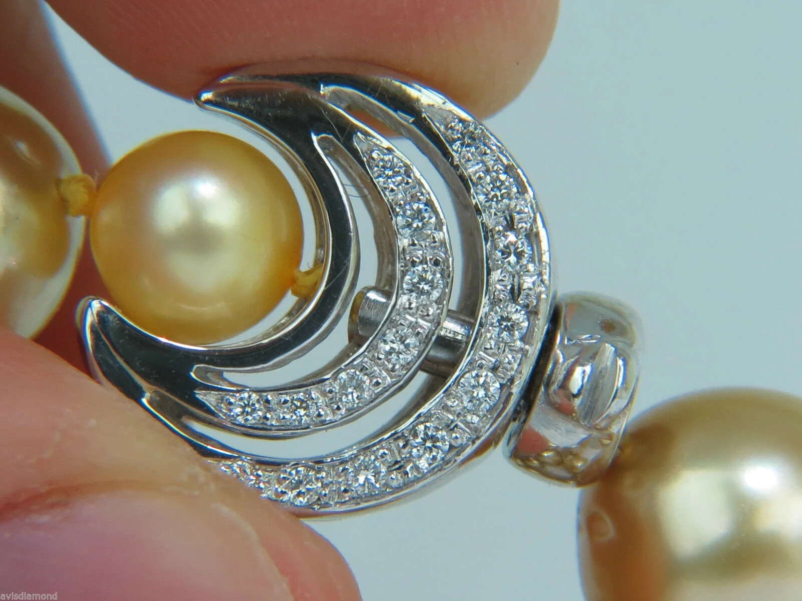 18KT 13M NATURAL SOUTH SEA YELLOW PEARLS NECKLACE .50CT DIAMOND CLASP