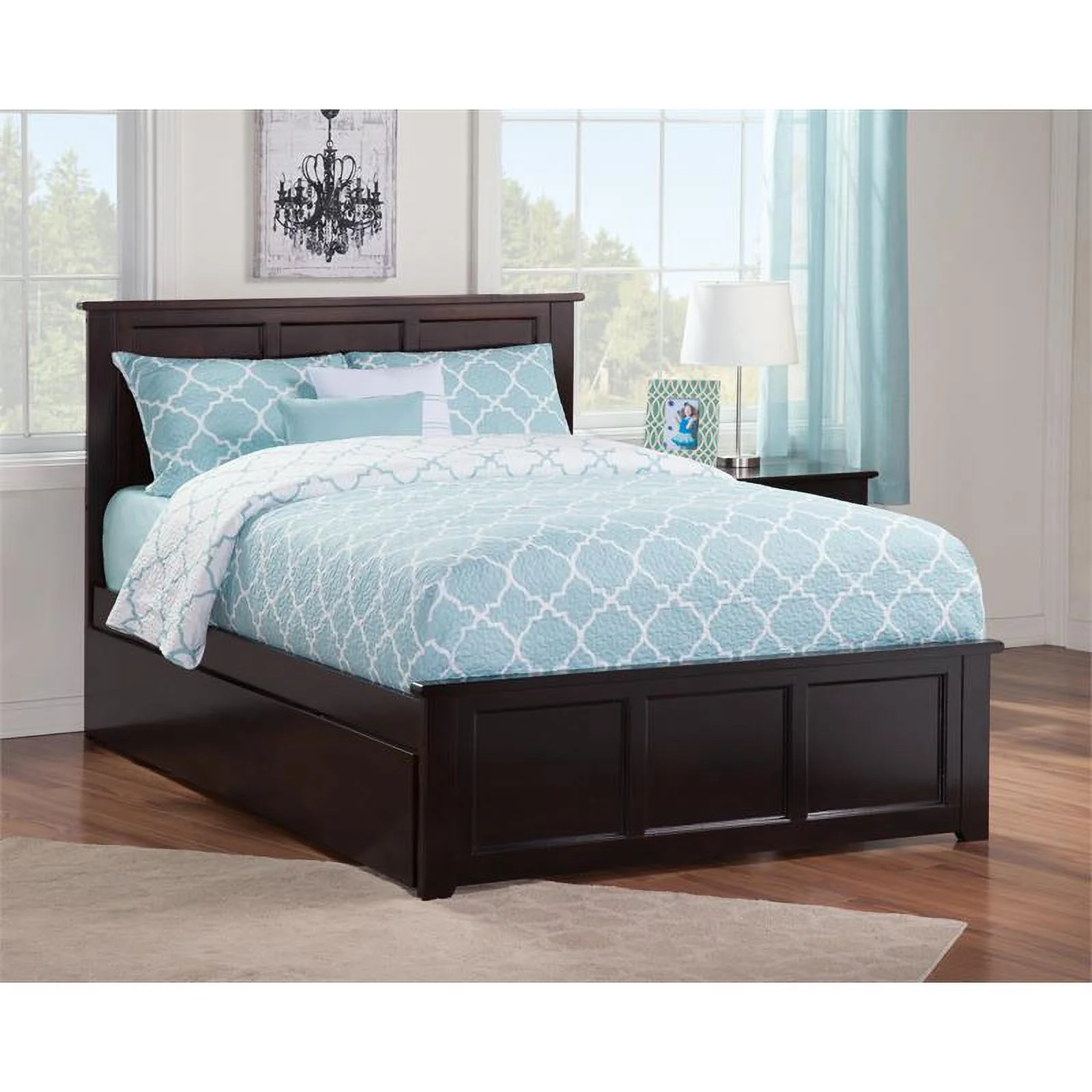 Pemberly Row Queen Bed with Matching Footboard/Trundle in Espresso