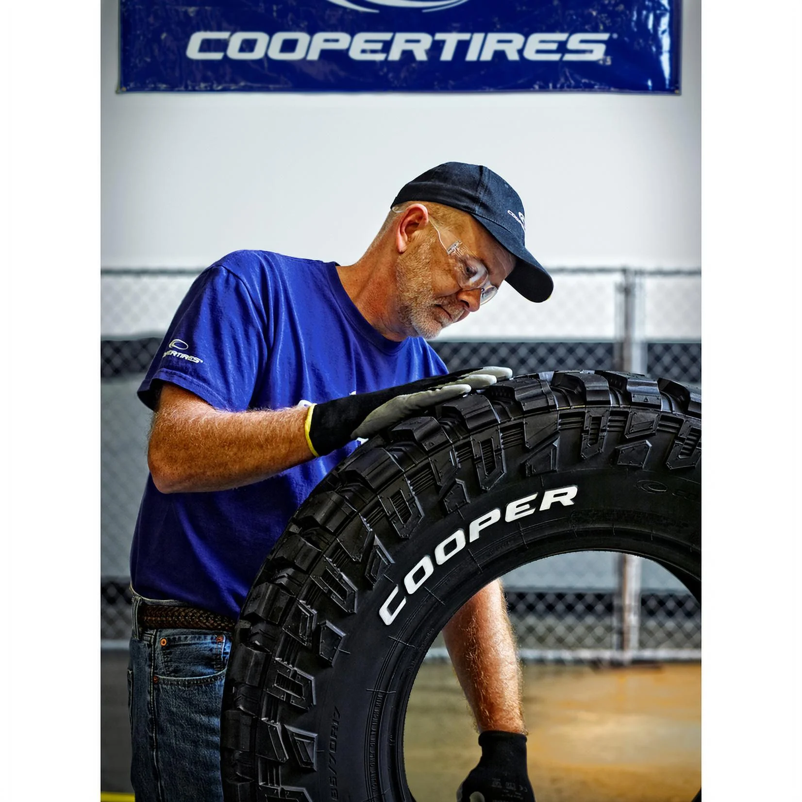 Cooper Discoverer H/T Plus All Season 255/55R18 109T XL Light Truck Tire Fits: 2014-15 BMW X5 sDrive35i, 2007-13 Acura MDX Base