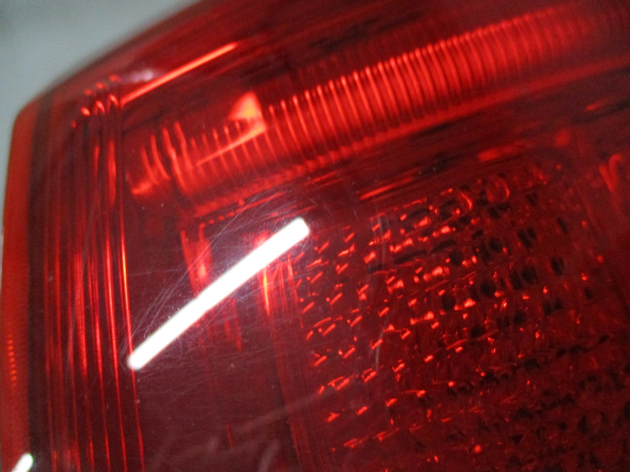 Pre-Owned 2015-2019 Jeep Grand Cherokee Passenger RH Tail Light Lamp OEM (Good)