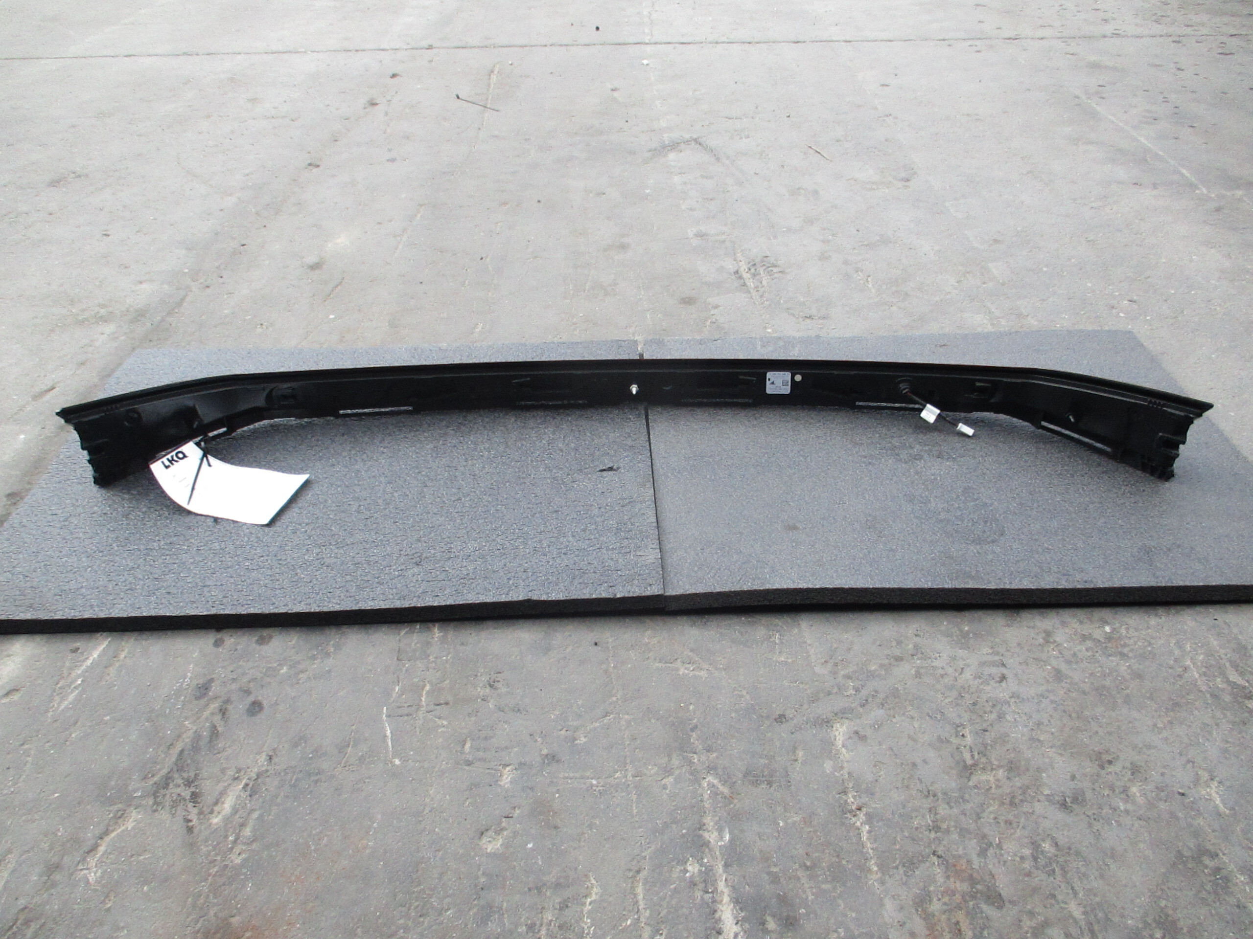 Pre-Owned 2016-2020 Honda Civic Centrer Tail Light Lamp OEM (Good)