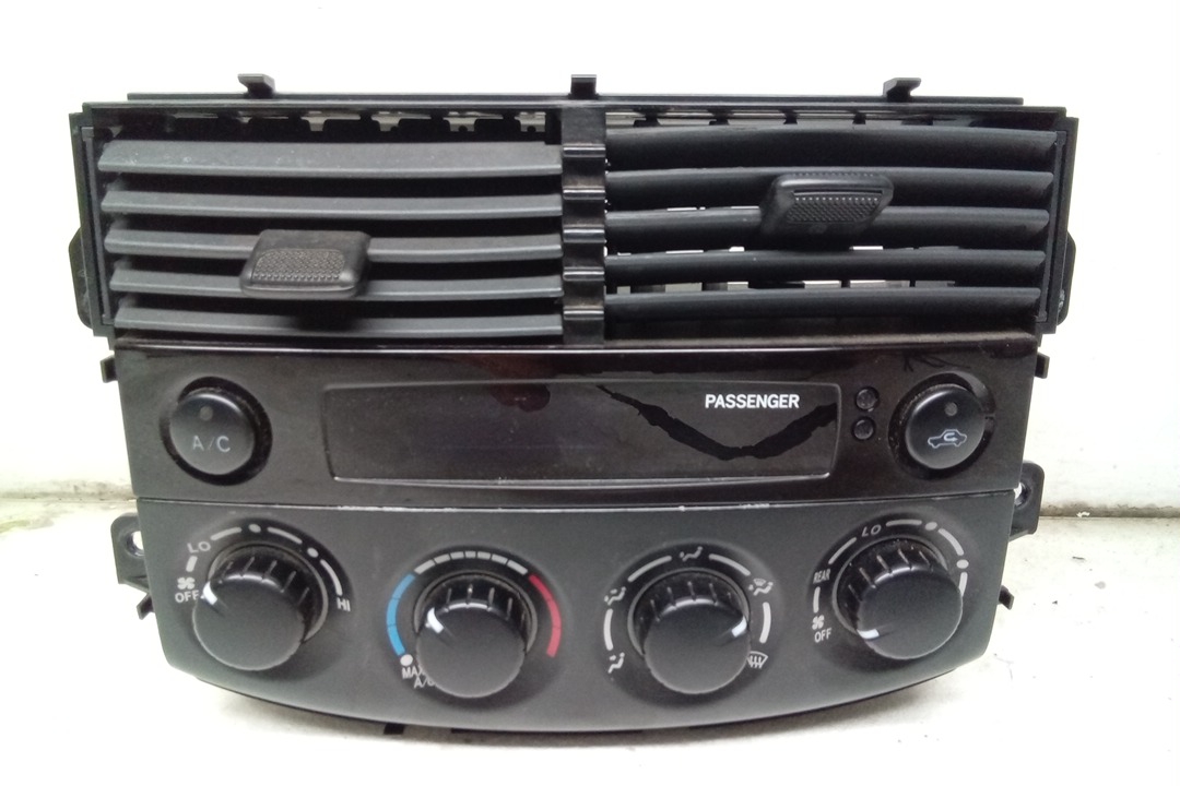 Pre-Owned 06 2006 Toyota Sienna Climate AC Heater Control  OEM (Good)