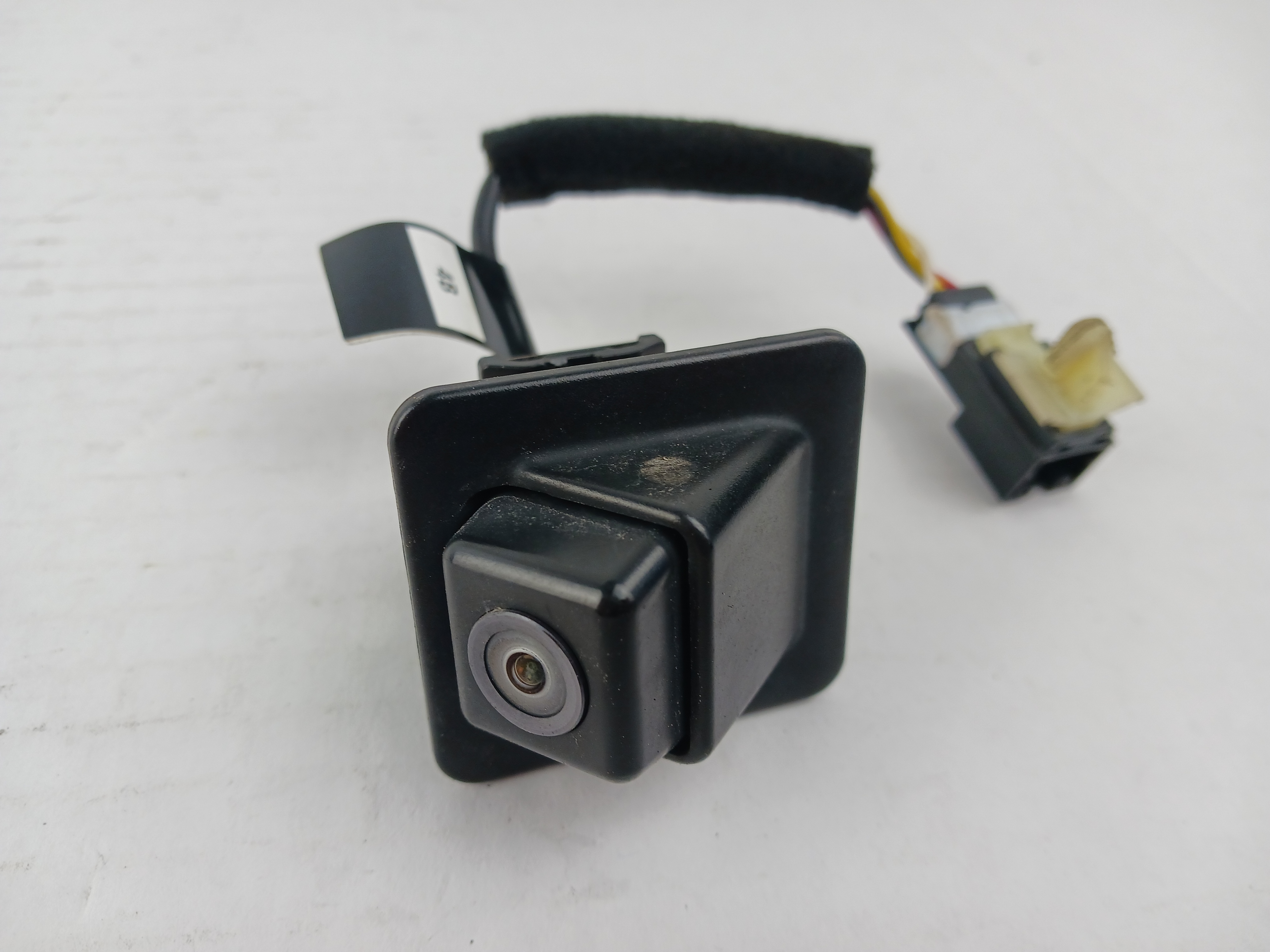 Pre-Owned 11 12 13 Hyundai Elantra Rear Lid Mounted Back Up Camera OEM (Good)