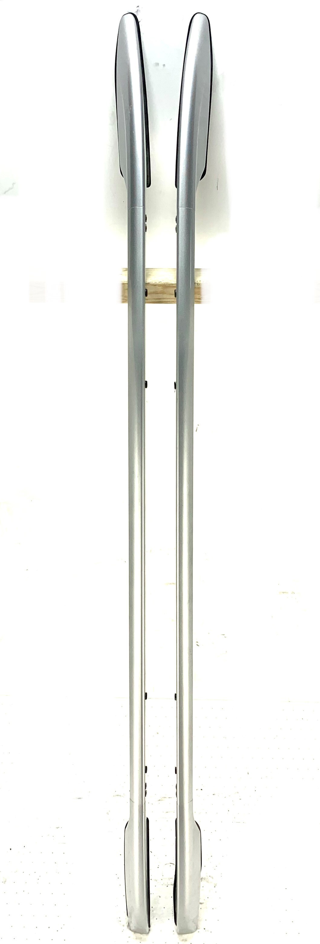 Pre-Owned 2015-2020 Nissan Rogue LH and RH Roof Rack Rails VIN KNM Korea Built Silver OEM (Good)