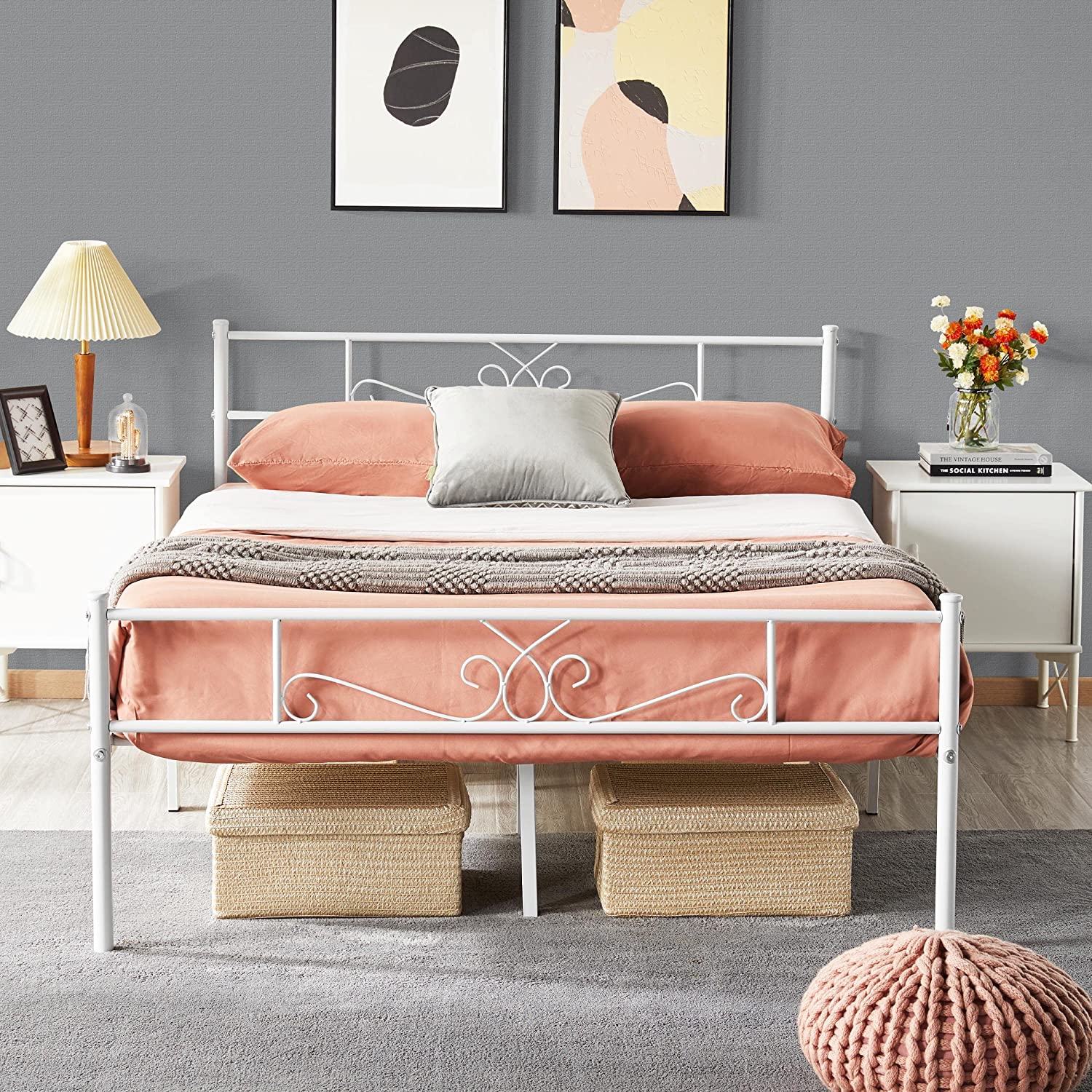 Classic Metal Platform Bed Frame with Headboard and Footboard Flower Design Mattress Foundation Easy Set Up Structure Full Size White